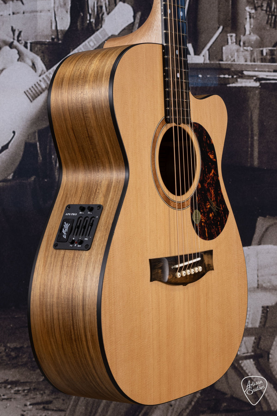 Maton Guitars Solid Road Series SRS-808C - 16206