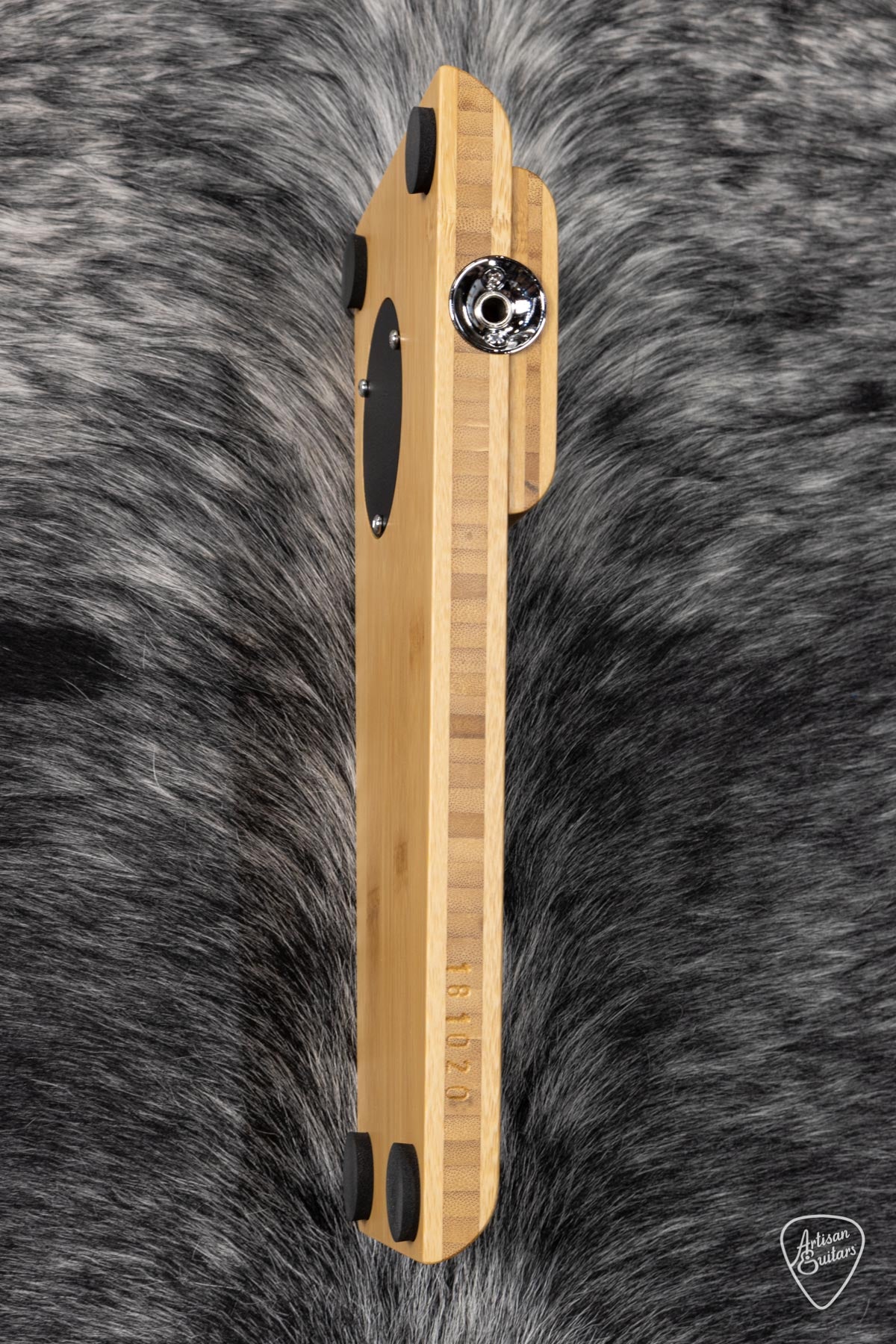 Wild Dog Dingo Stomp Box w/ Bamboo Body & Tone Bar - 15106 - Artisan Guitars