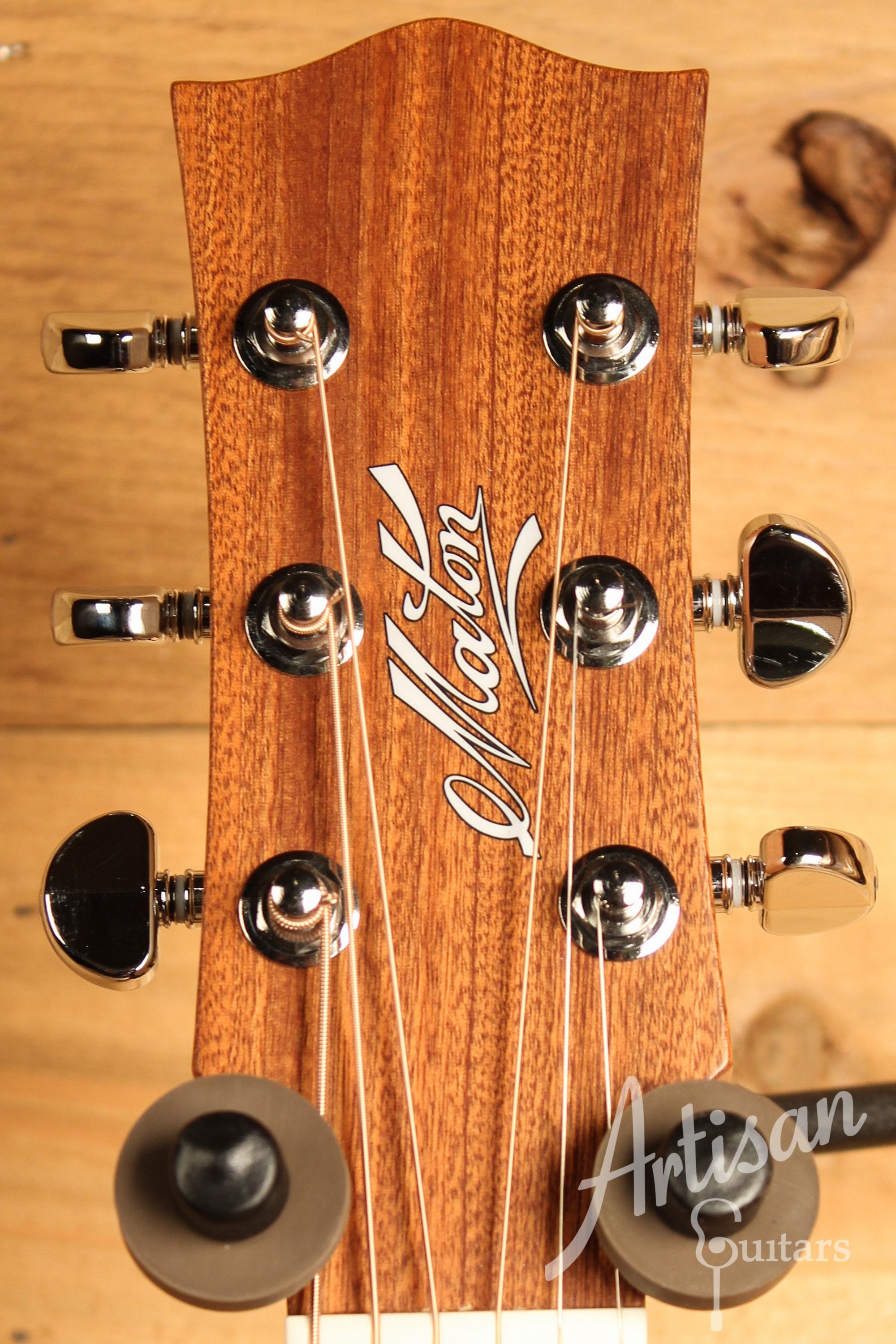 Maton SRS808C Guitar Western Red Cedar and Solid Blackwood w/ Cutaway ID-12812 - Artisan Guitars