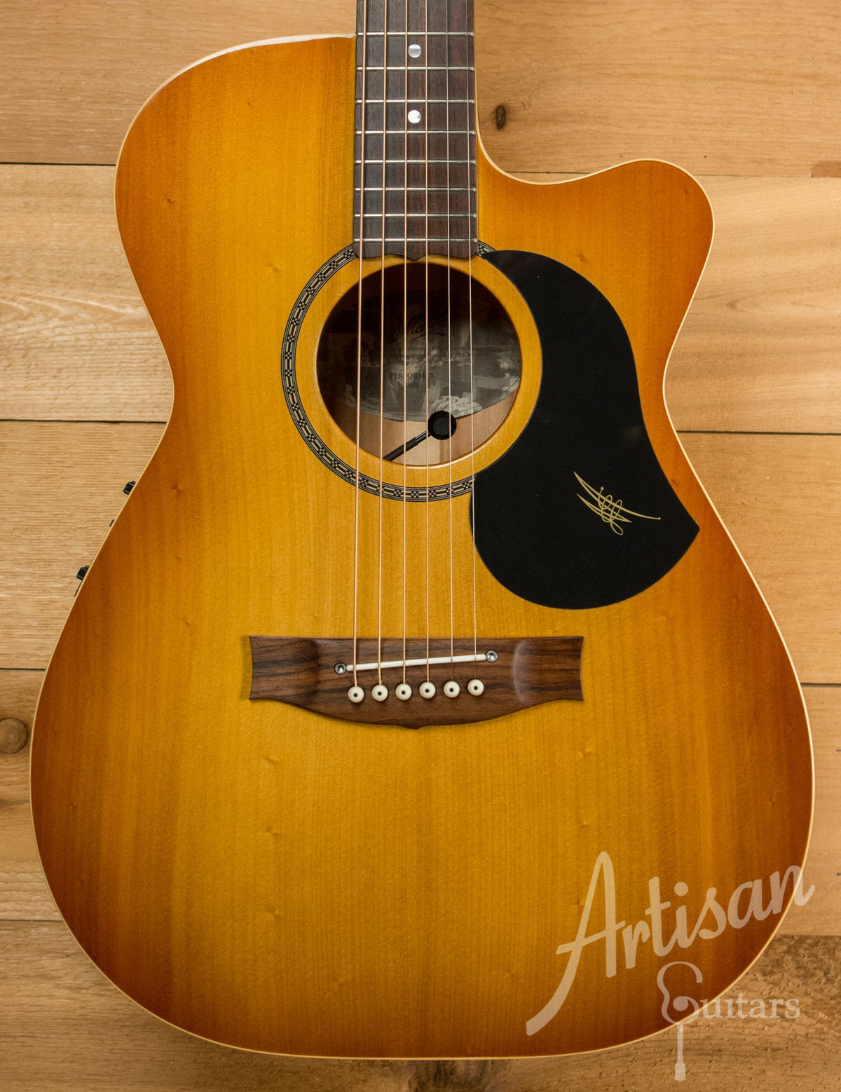 Maton EBG 808CLG Performer Series Guitar Bunya and Queensland Maple with Cutaway Pre-Owned 2015 ID-11045 - Artisan Guitars
