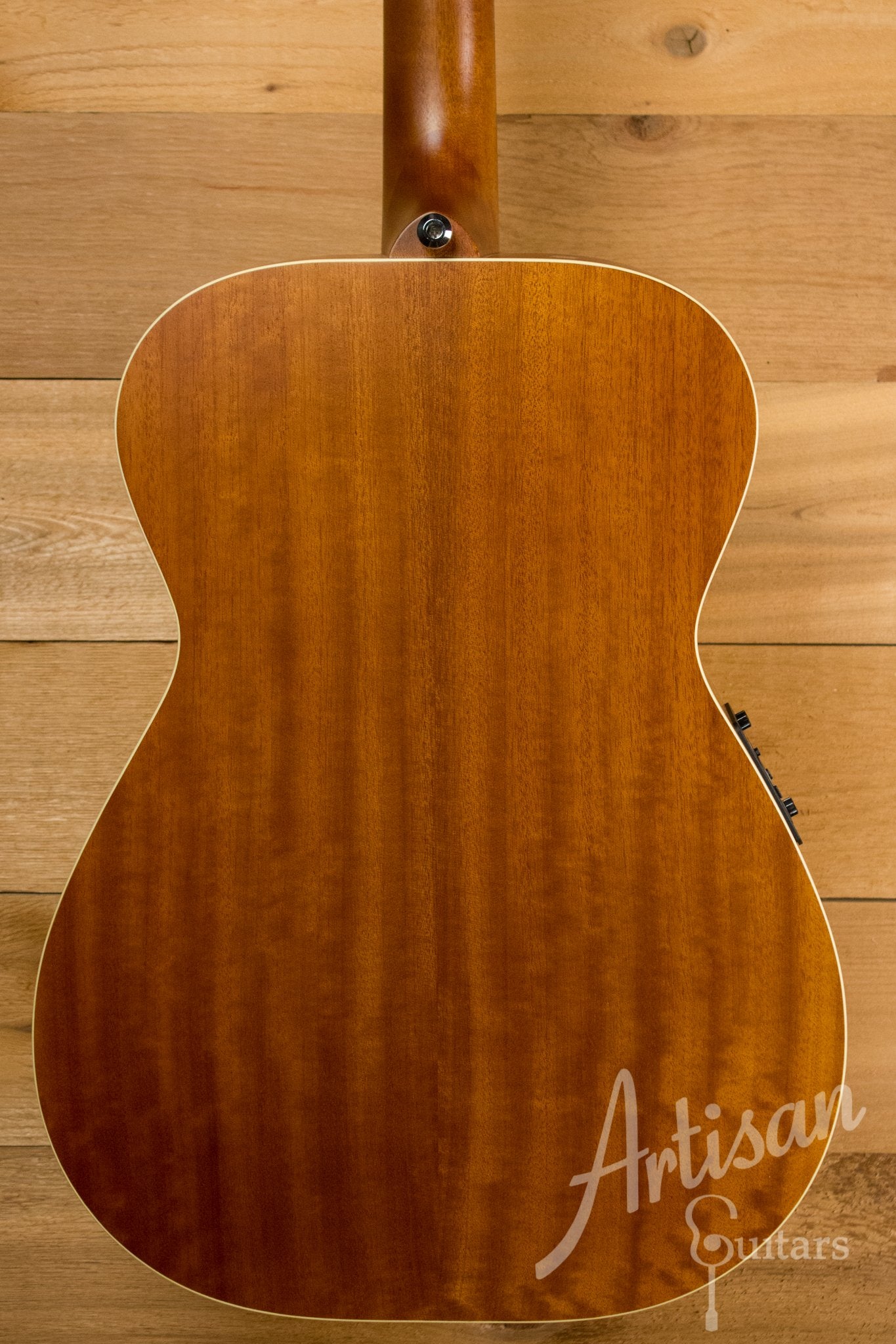 Maton EBG 808 TE Tommy Emmanuel Signature Guitar ID-11028 - Artisan Guitars
