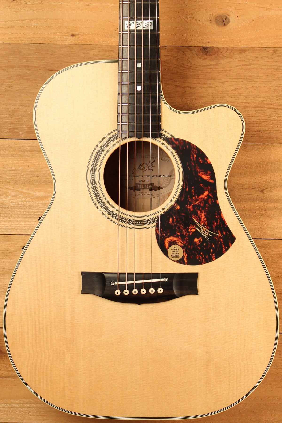 Maton EBG 808C TE Tommy Emmanuel Signature Guitar Cutaway ID-13612 - Artisan Guitars