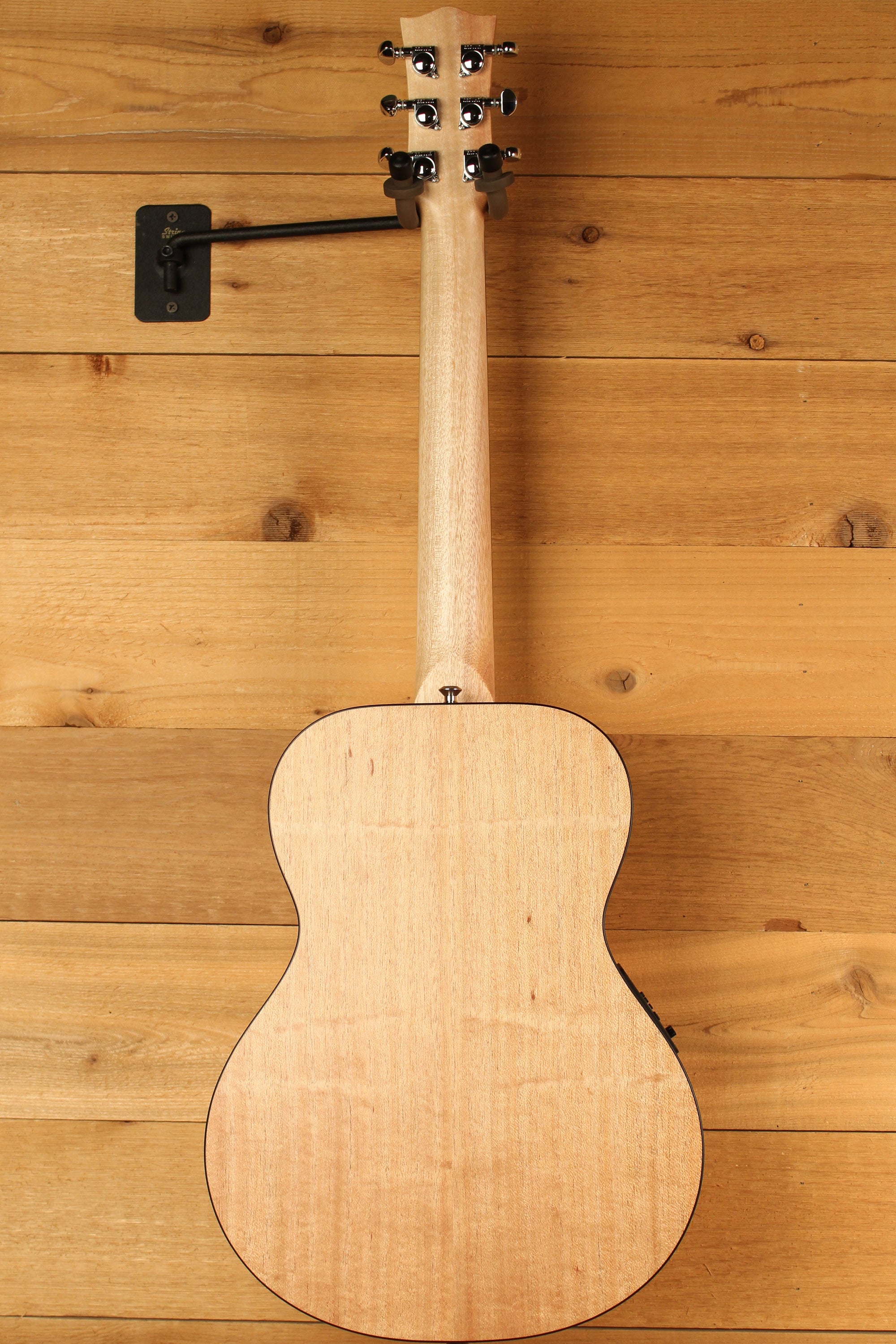 Maton EM6 Mini Guitar Sitka Spuce and Queensland Maple AP5 Original ID-13313 - Artisan Guitars