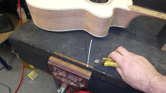 Maton Custom Shop Jumbo Guitar Cutaway with Sitka Spruce and Fiddleback Blackwood ID-11065 - Artisan Guitars