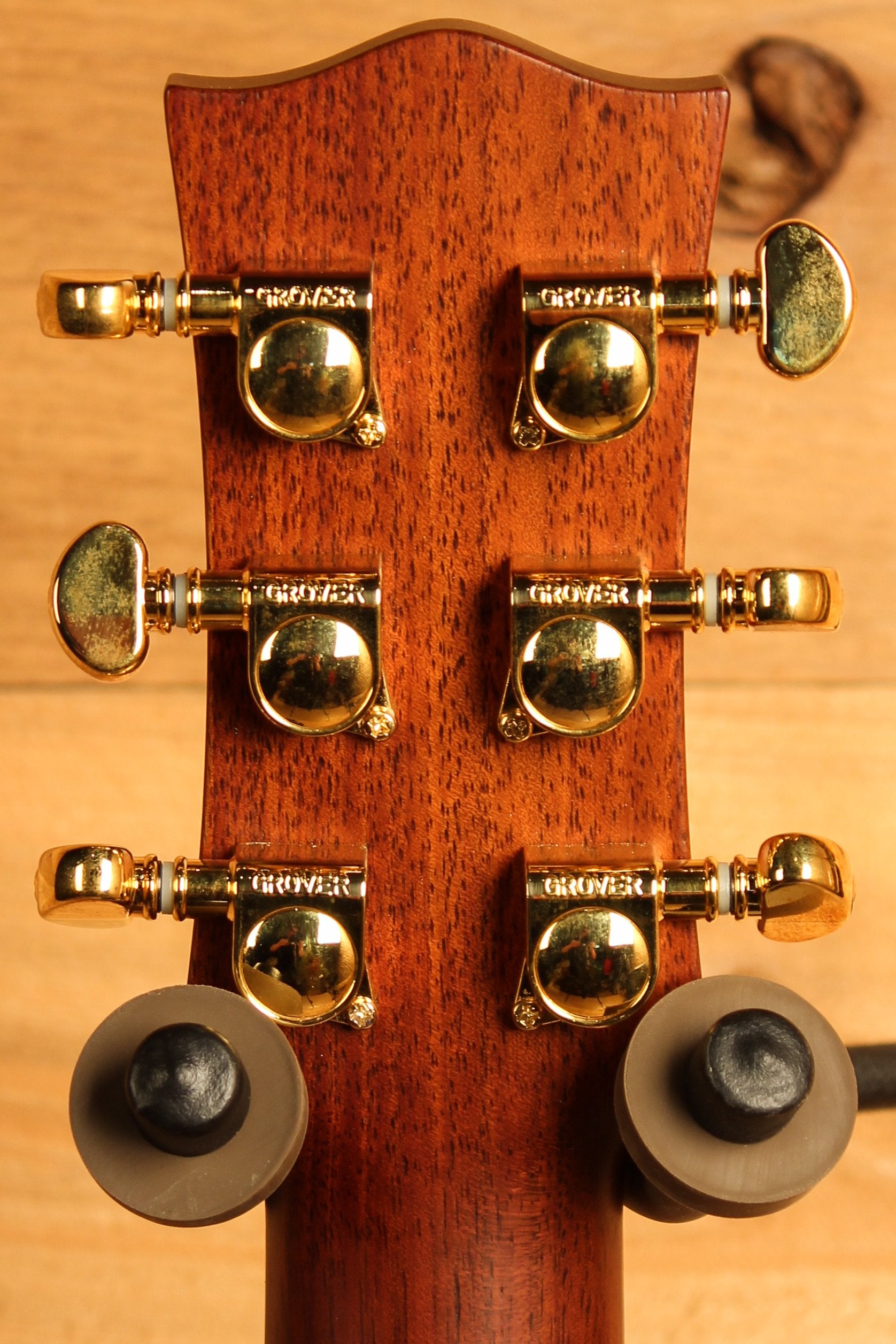 Maton EMD6 Mini Maton Diesel Sitka with Blackwood and Vintage Amber Sunburst ID-13537 - Artisan Guitars