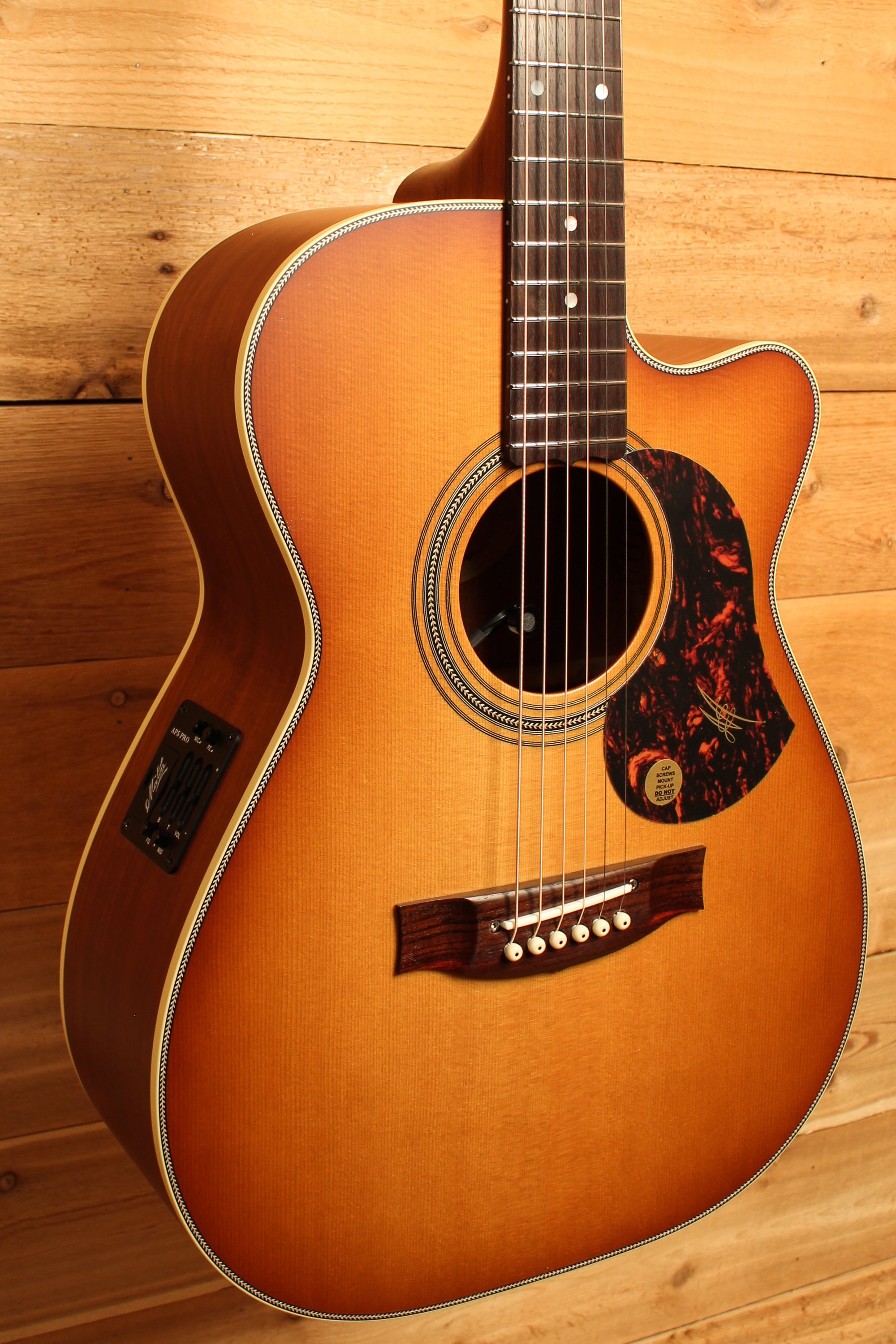 Maton EBG808C Nashville Series Sitka Spruce and Blackwood and Cutaway ID-13433 - Artisan Guitars
