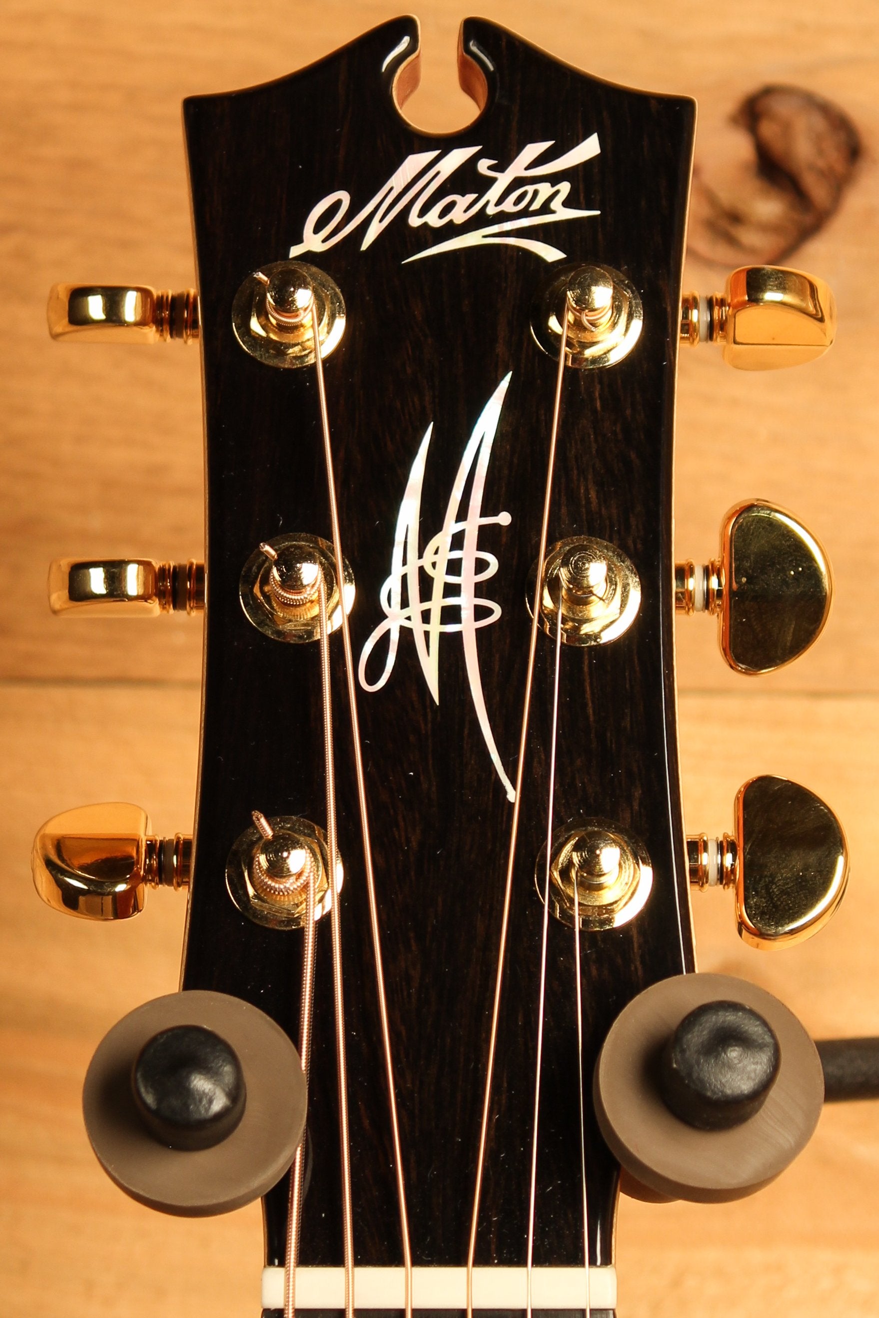 Maton EM100 808 Messiah Series with Sitka and Indian Rosewood ID-13435 - Artisan Guitars