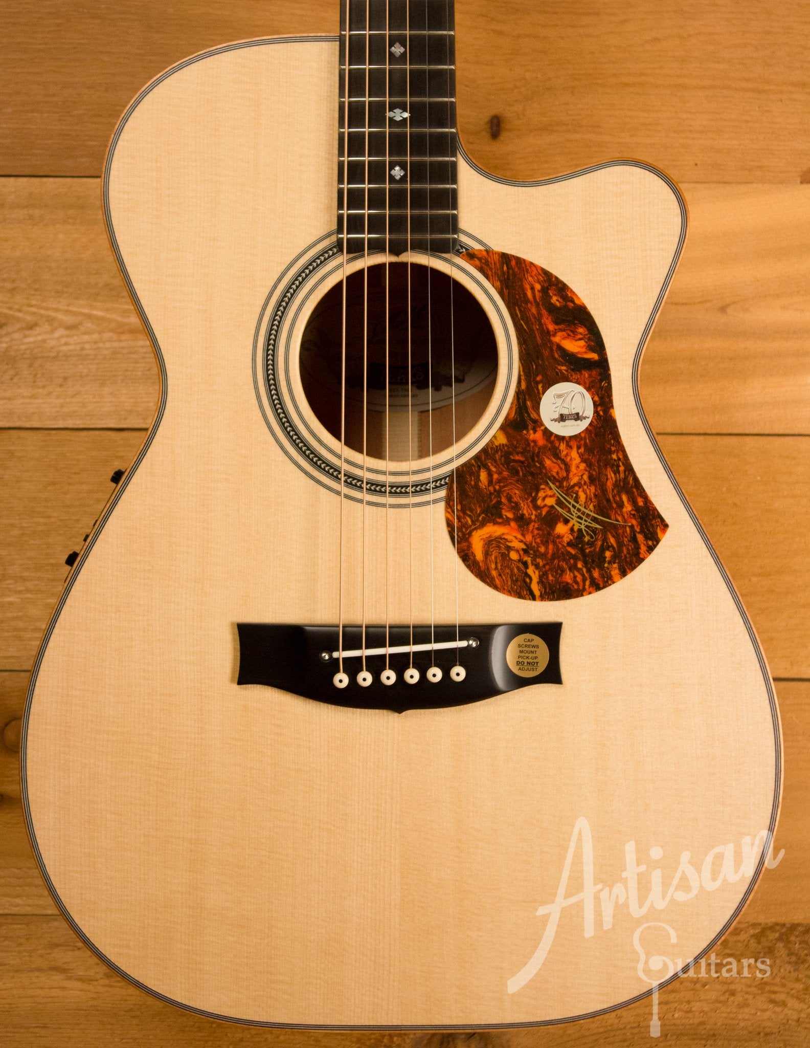 Maton EBG 808C MIC FIX Michael Fix Signature Guitar Sitka and Queensland Maple with Cutaway ID-10784 - Artisan Guitars