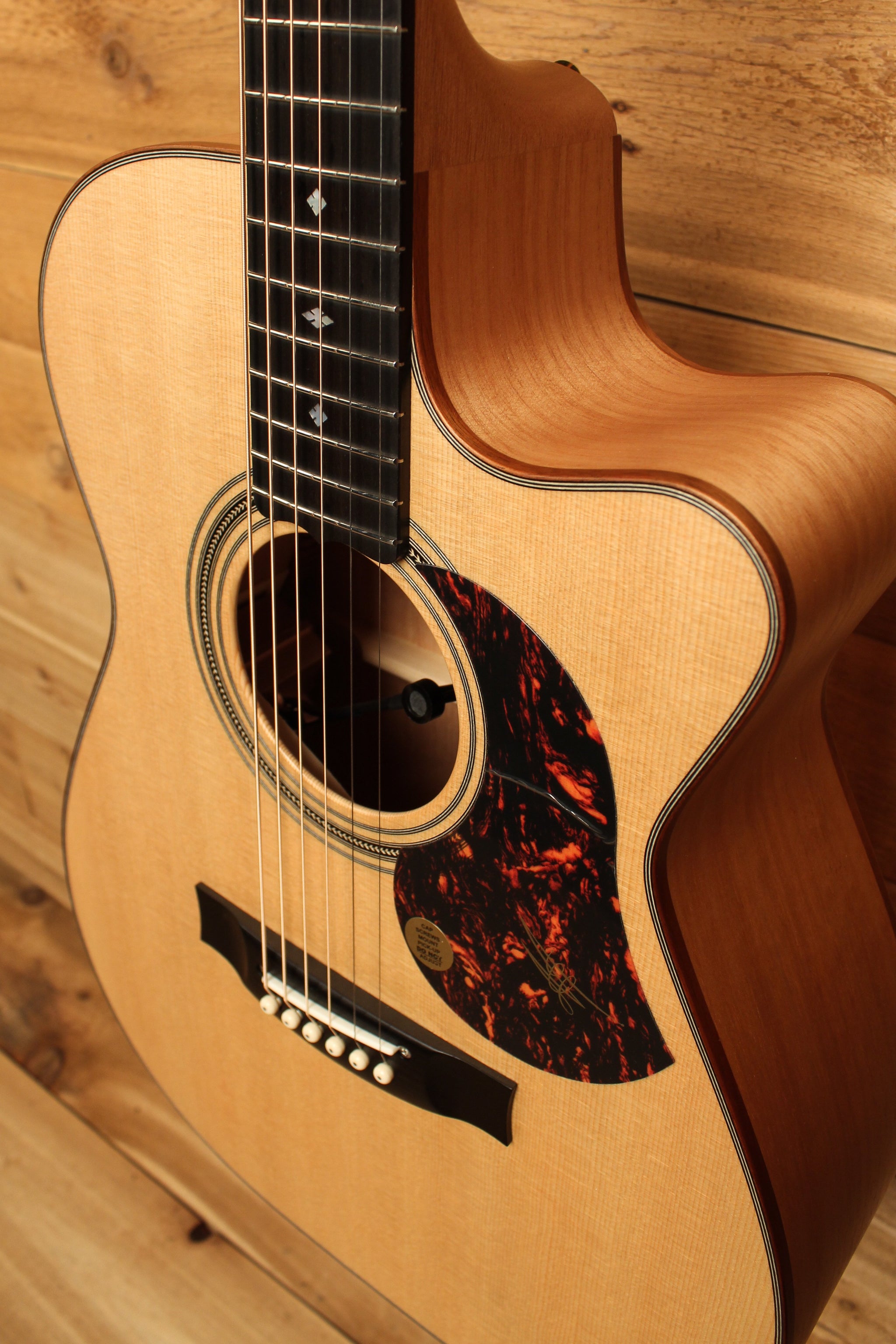 Maton EBG 808C MIC FIX Michael Fix Signature Guitar Sitka and Queensland Maple with Cutaway ID-13264 - Artisan Guitars