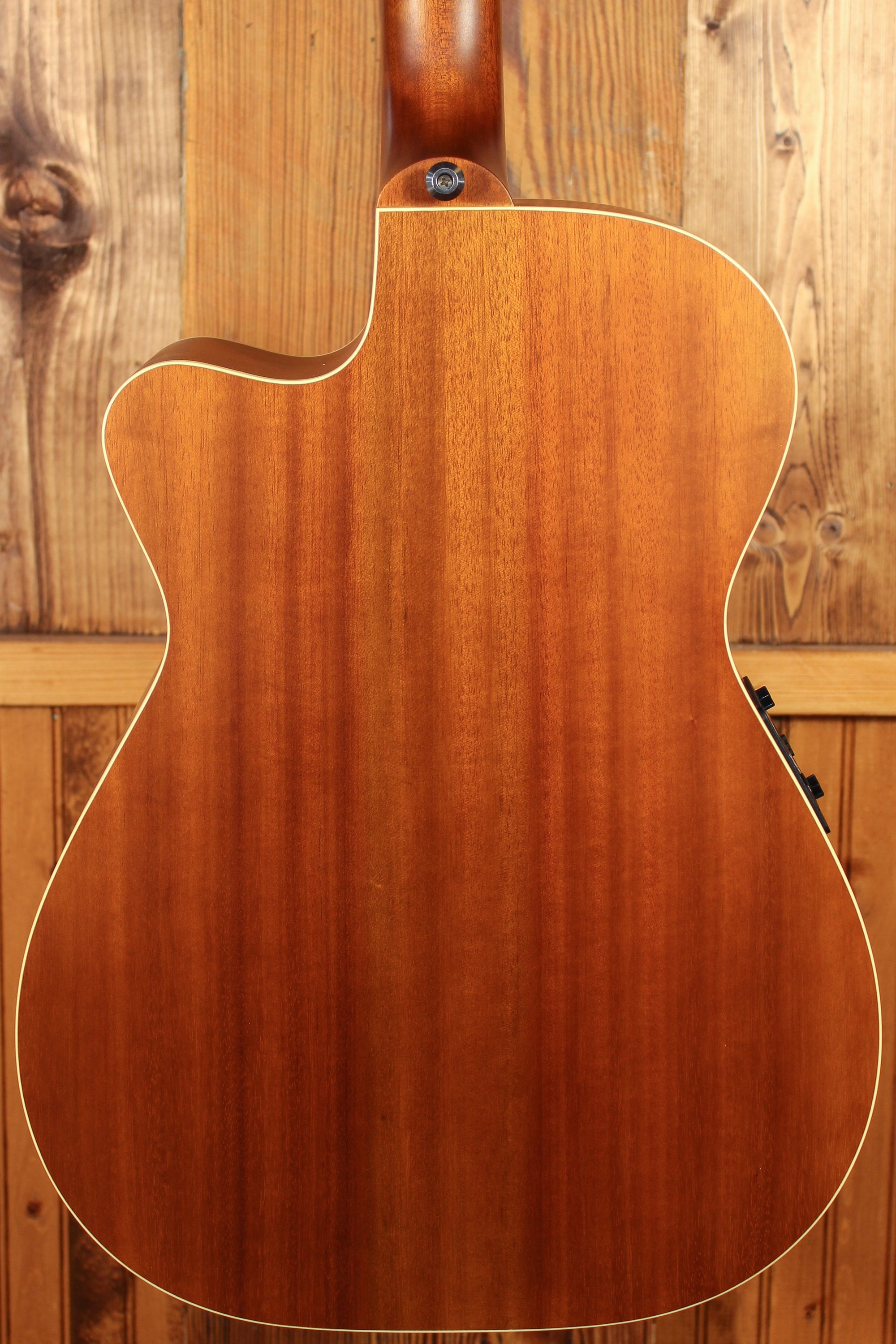 Maton EBG 808C TE Tommy Emmanuel Signature Guitar Cutaway ID-13790 - Artisan Guitars