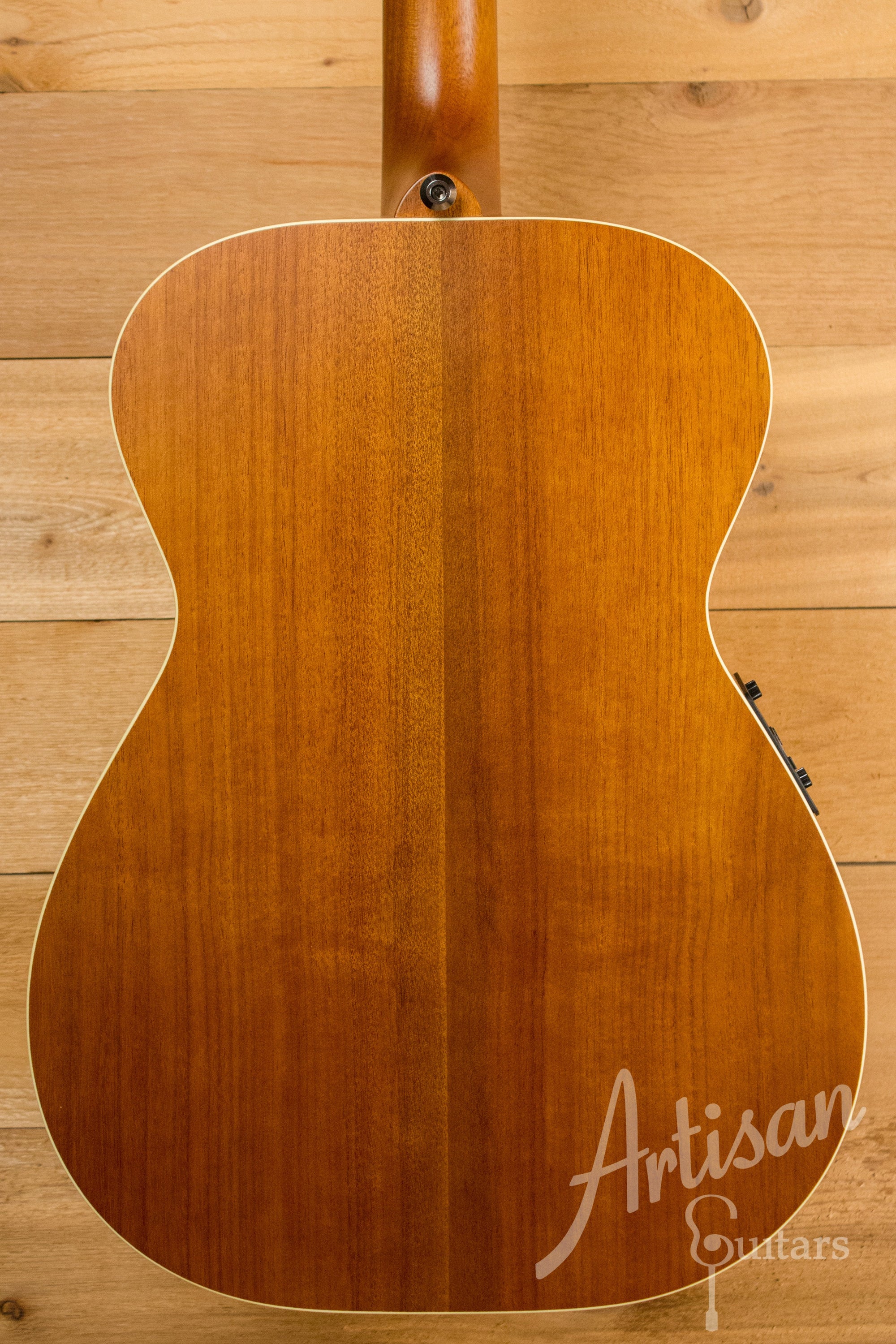 Maton EBG 808 TE Tommy Emmanuel Signature Guitar ID-11058 - Artisan Guitars