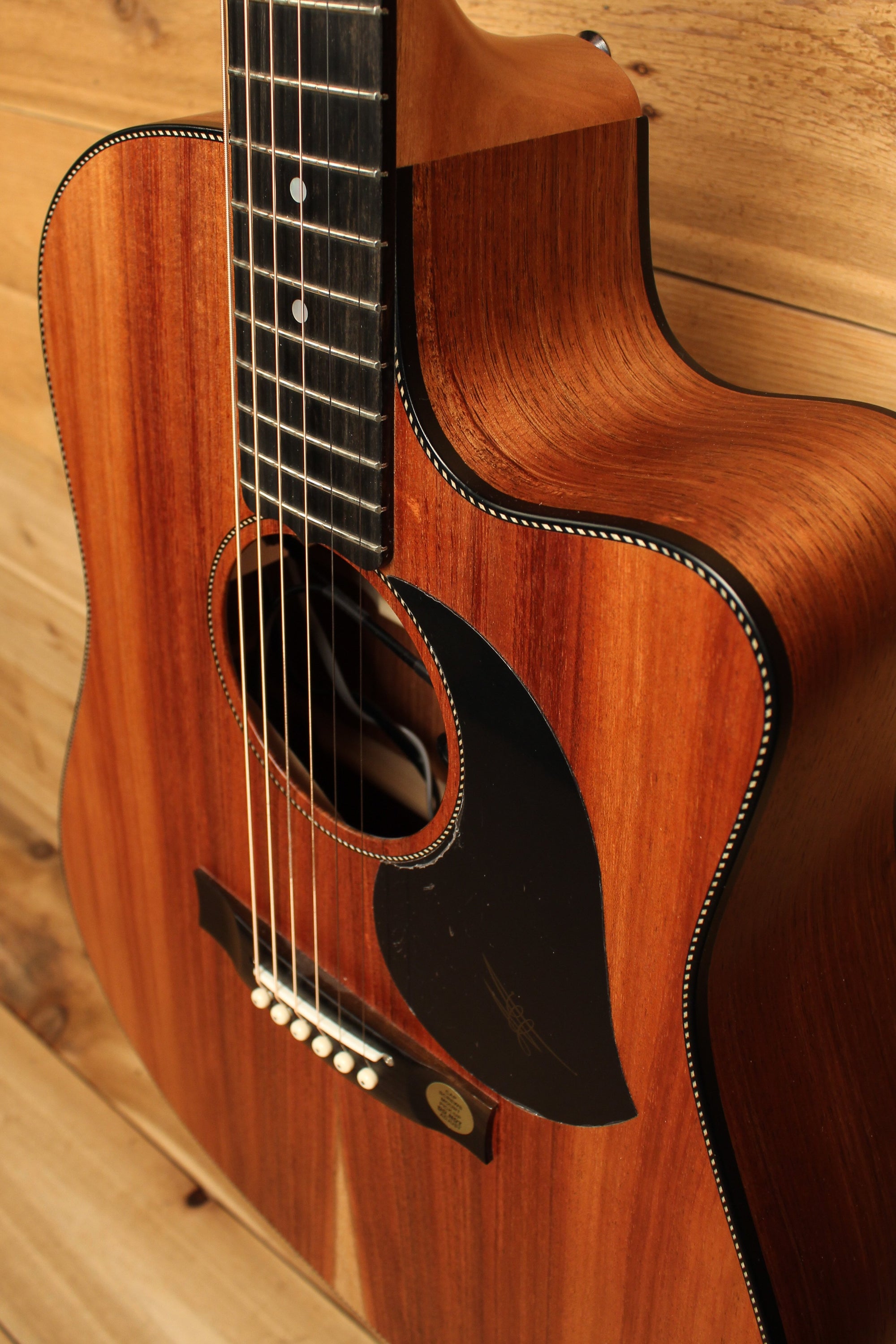 Maton EBW70C Blackwood Dreadnought w/ AP5 Pro ID-13227 - Artisan Guitars