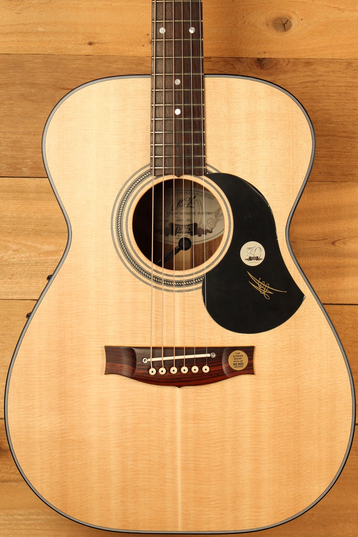 Maton EBG808 w/ AA Sitka Spruce & Blackwood  ID-13255 - Artisan Guitars