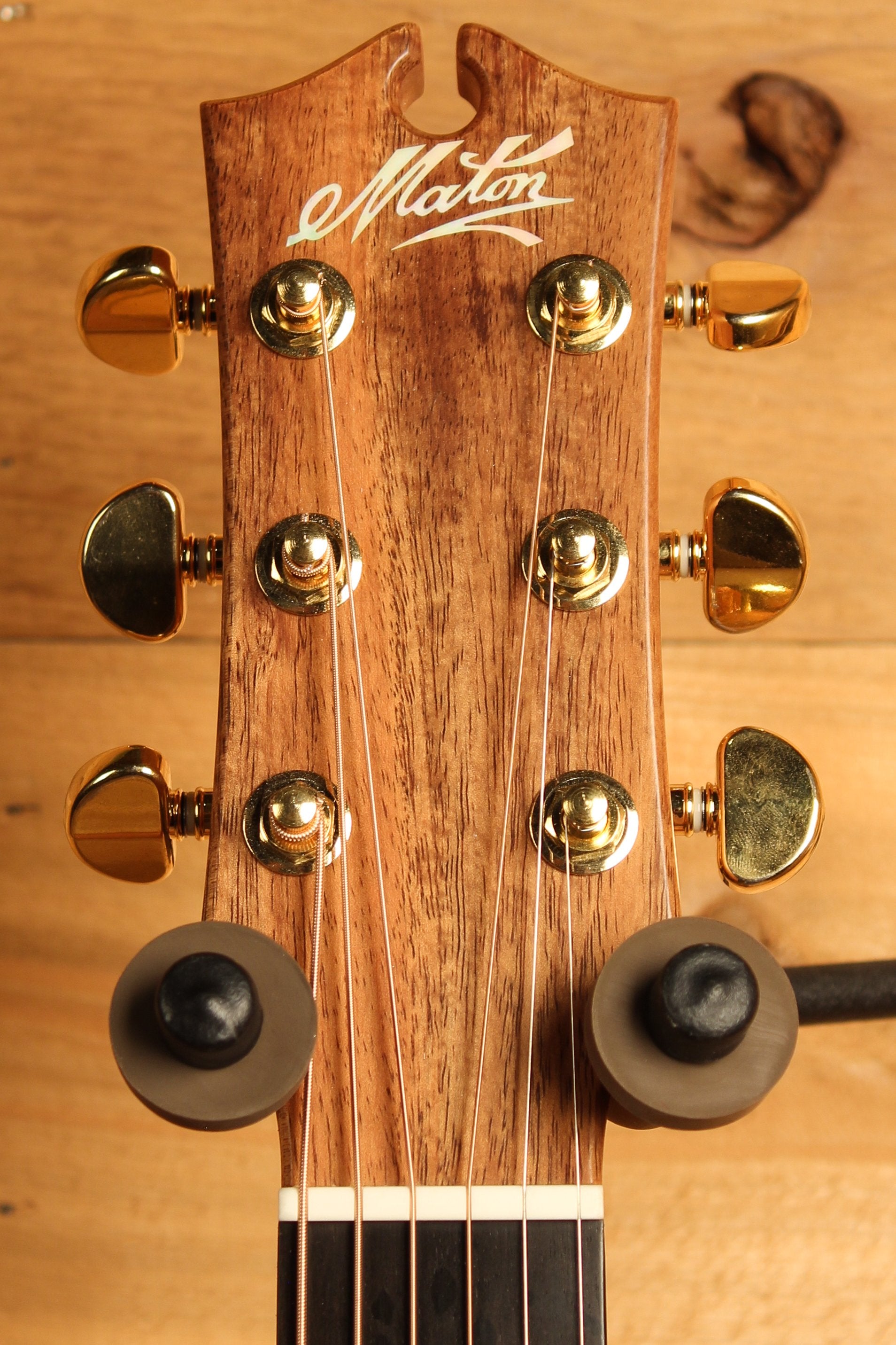 Maton EBG 808C MIC FIX Michael Fix Signature Guitar Sitka and Queensland Maple with Cutaway ID-13514 - Artisan Guitars