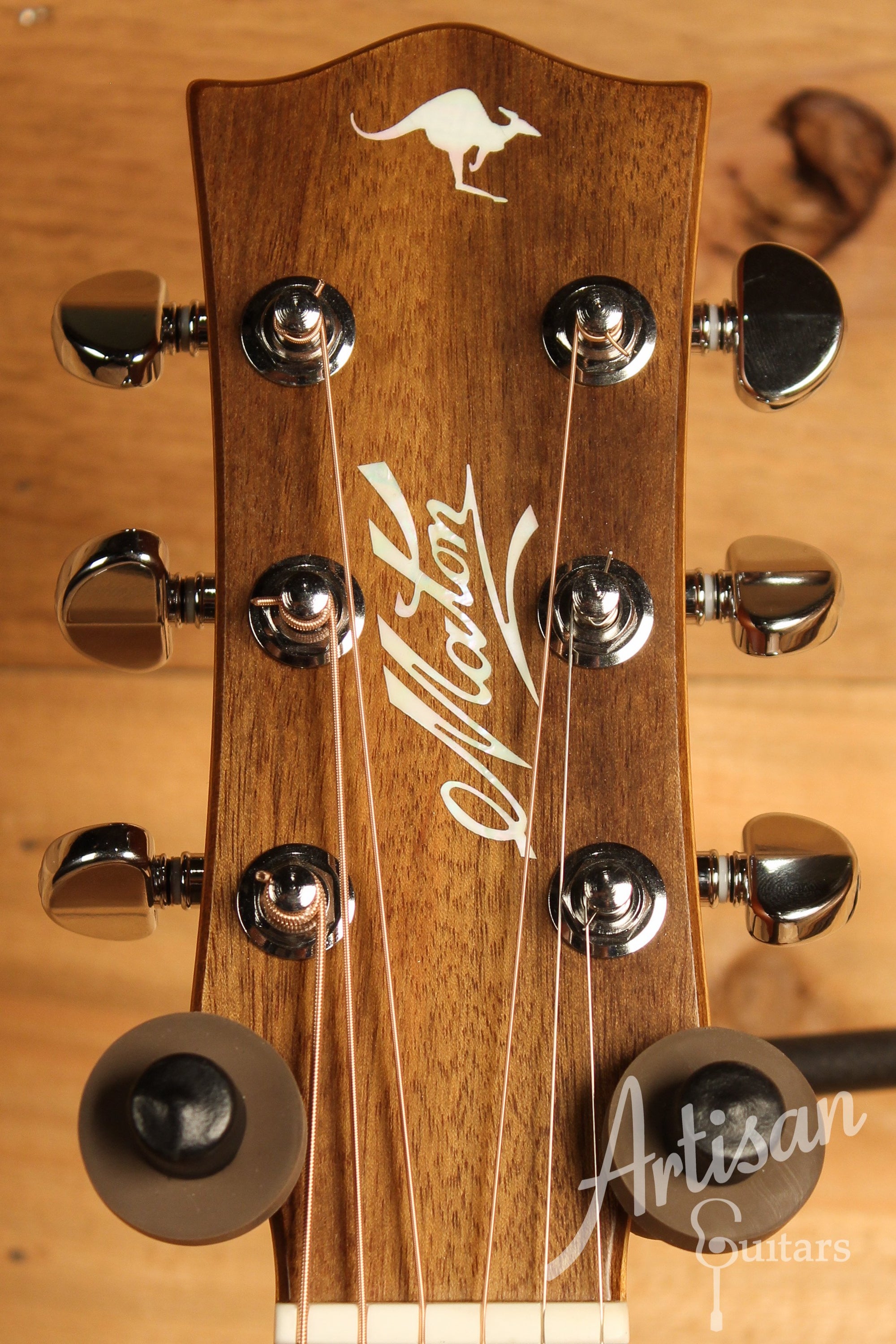 Maton EBG 808C TE Tommy Emmanuel Signature Guitar w/ Cutaway ID-12902 - Artisan Guitars