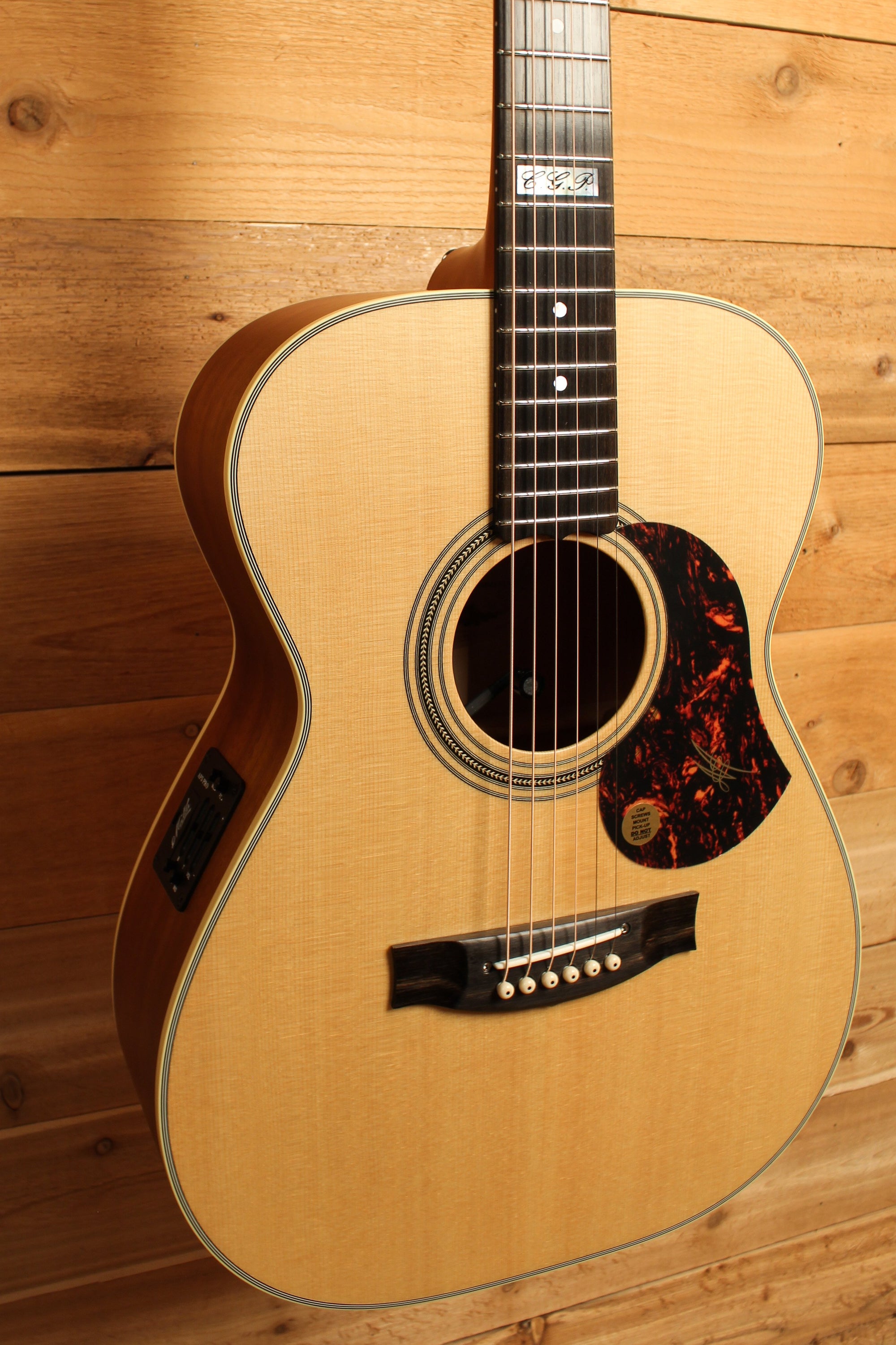 Maton EBG 808 TE Tommy Emmanuel Signature Guitar ID-13455 - Artisan Guitars
