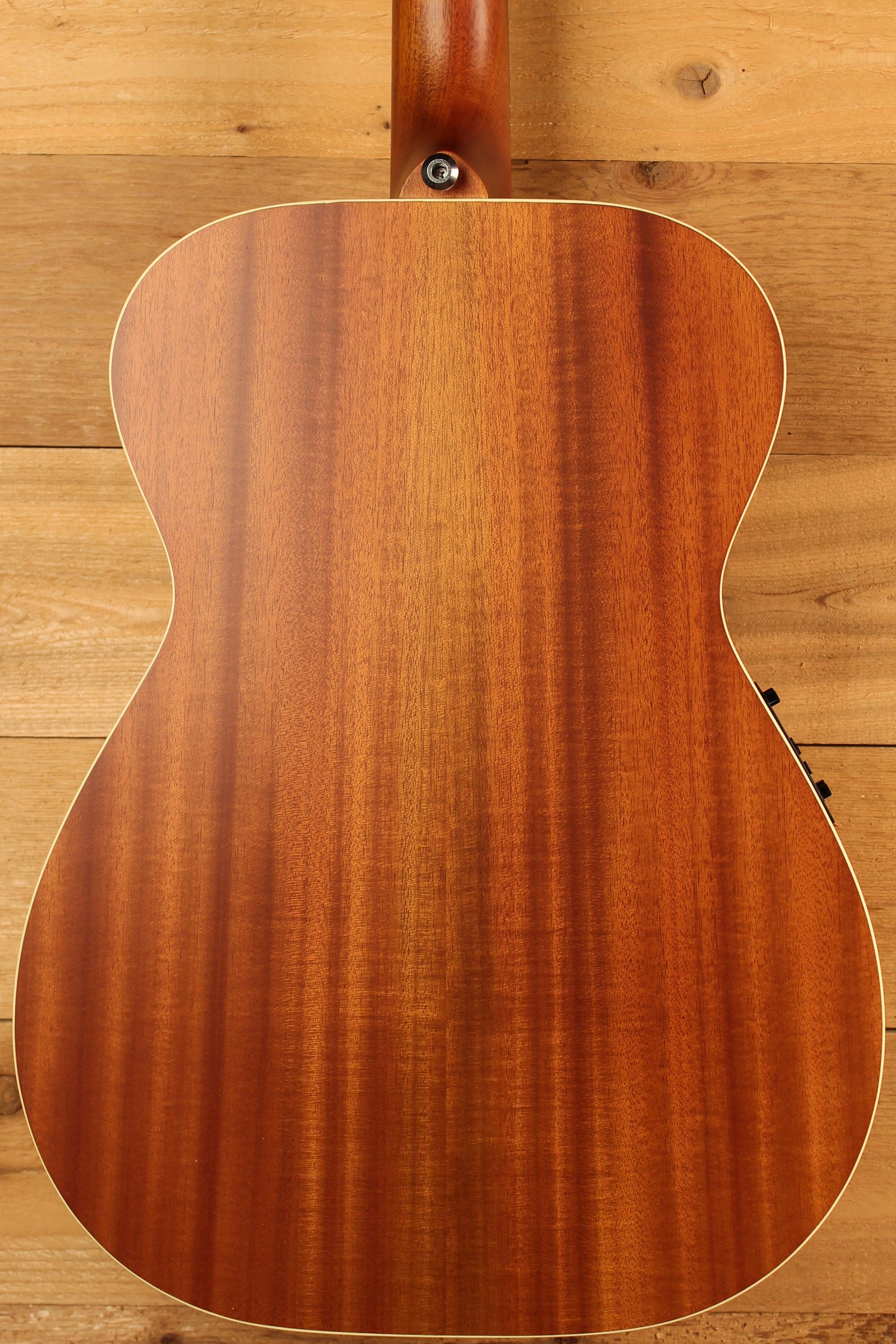 Maton EBG 808 TE Tommy Emmanuel Signature Guitar ID-13610 - Artisan Guitars