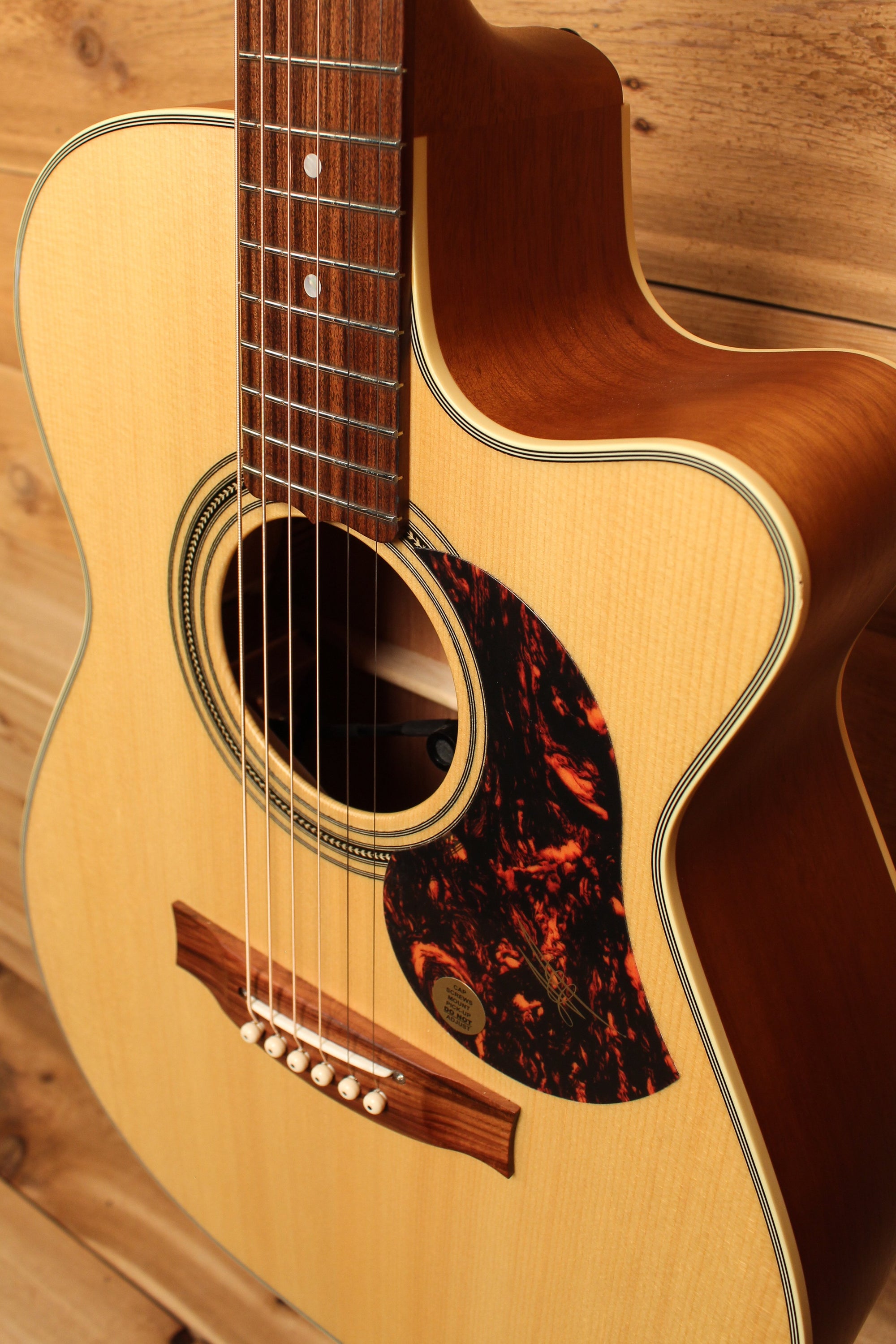 Maton EBG 808C TE Tommy Emmanuel Signature Guitar w/ Cutaway Pre-Owned 2018 ID-13381 - Artisan Guitars