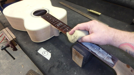 Maton T.E Personal Guitar Sitka Spruce and AAA"Bees Wings" Queensland Maple ID-10694 - Artisan Guitars
