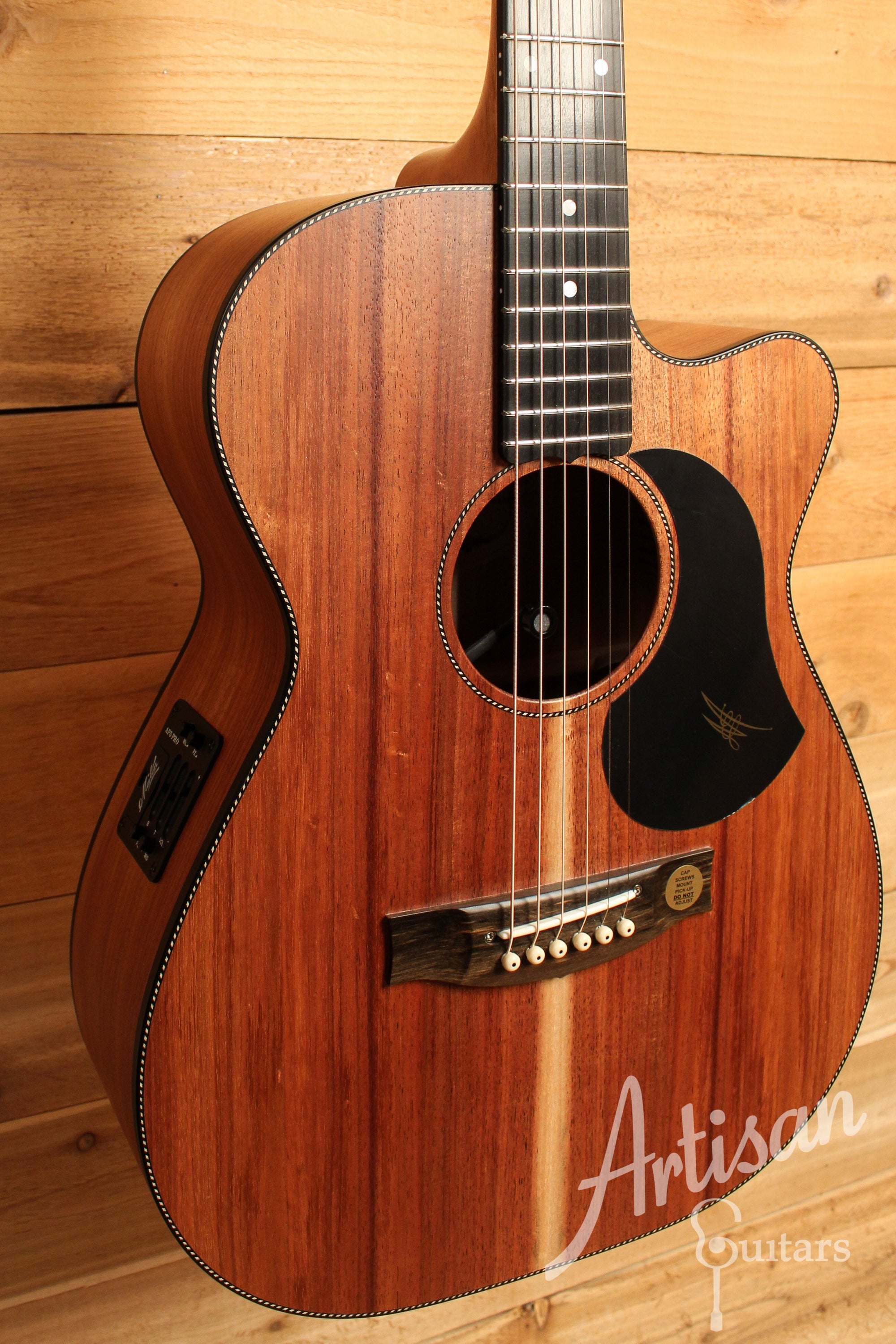 Maton EBW808 Cutaway Guitar w/ Blackwood Top, Back & Sides w/ AP5 Pro Pickup System ID-12851 - Artisan Guitars