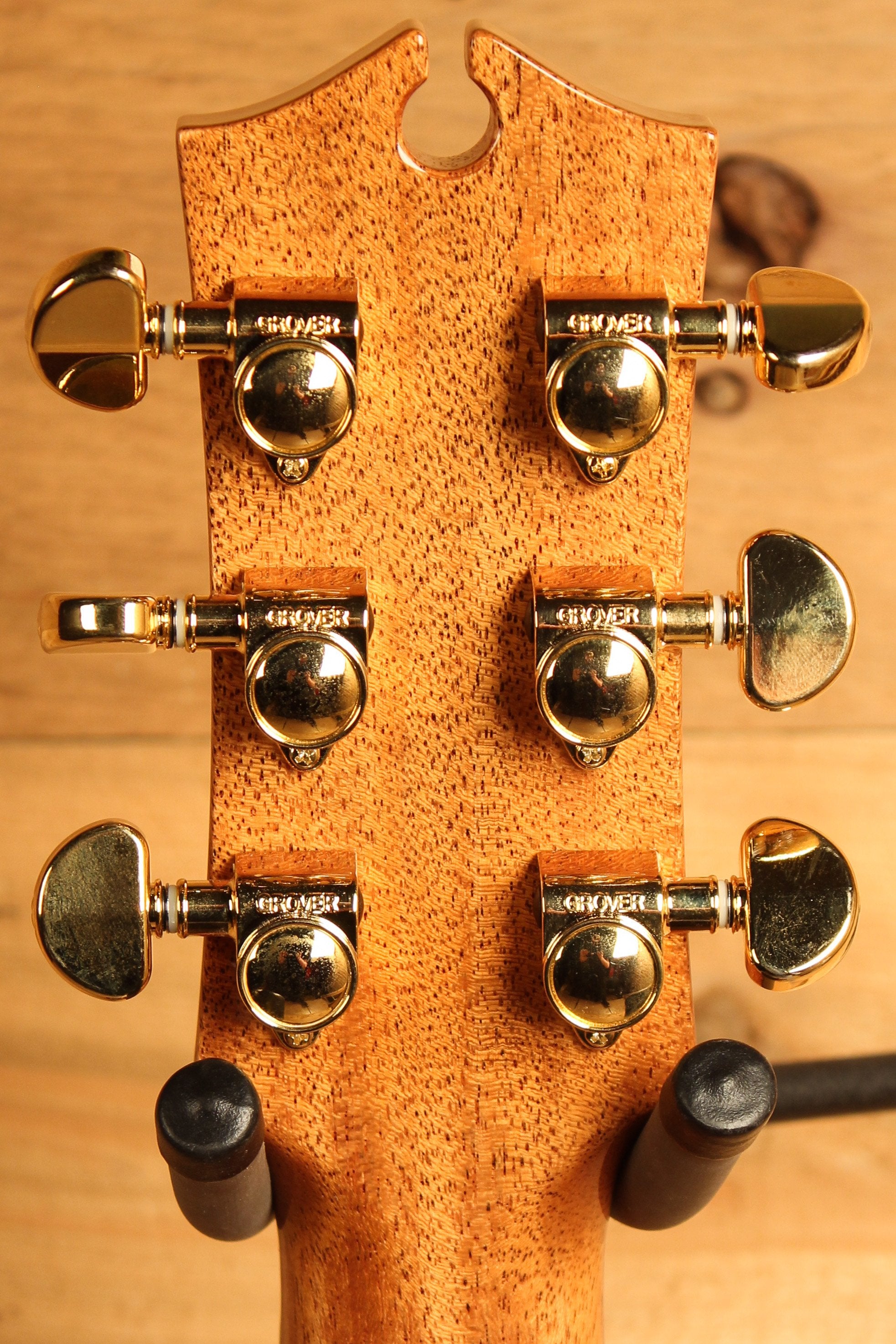 Maton EM100C 808 Messiah Series with Sitka and Indian Rosewood Cutaway ID-13319 - Artisan Guitars