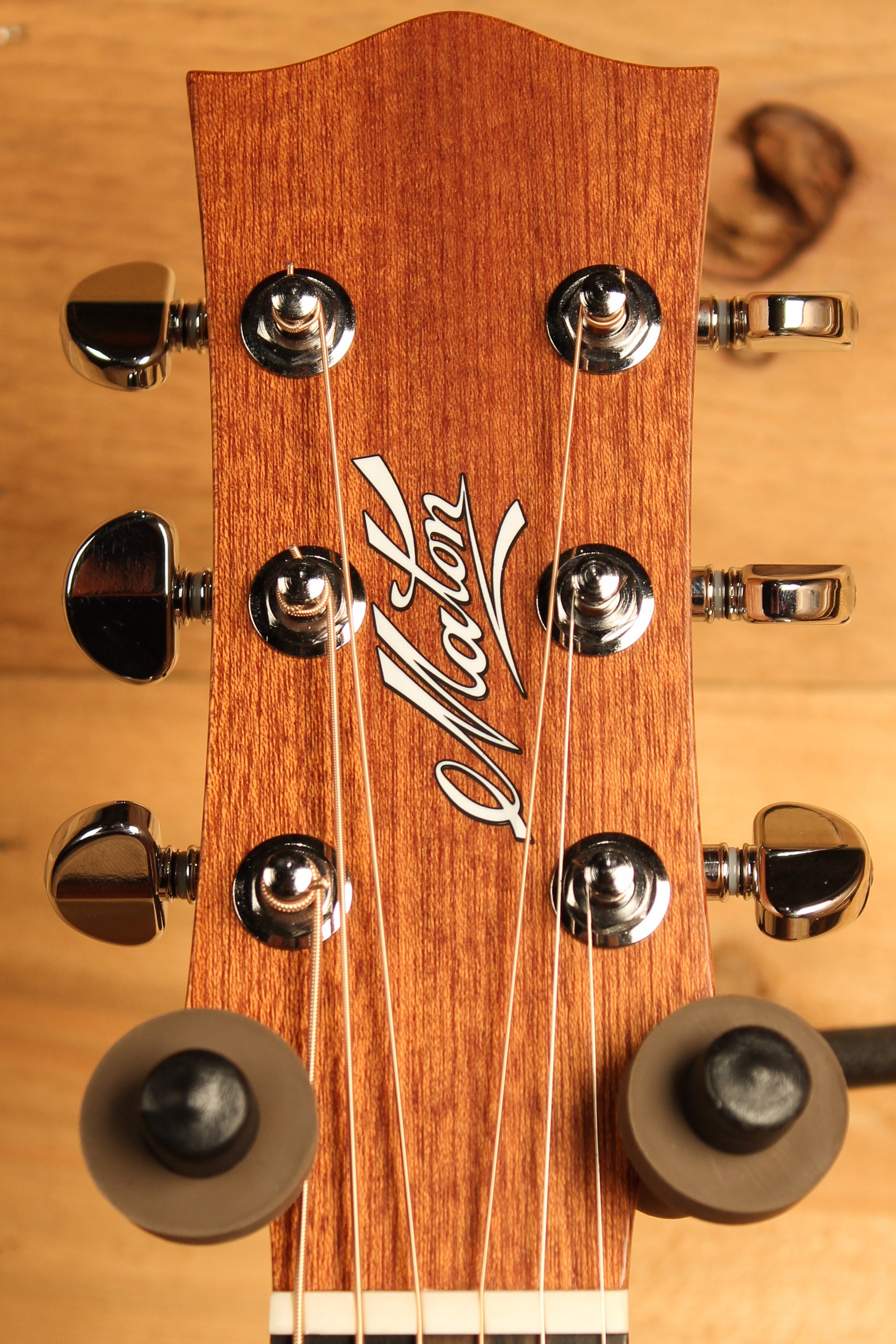 Maton SRS808 Guitar with Western Red Cedar Blackwood and Cutaway ID-13699 - Artisan Guitars