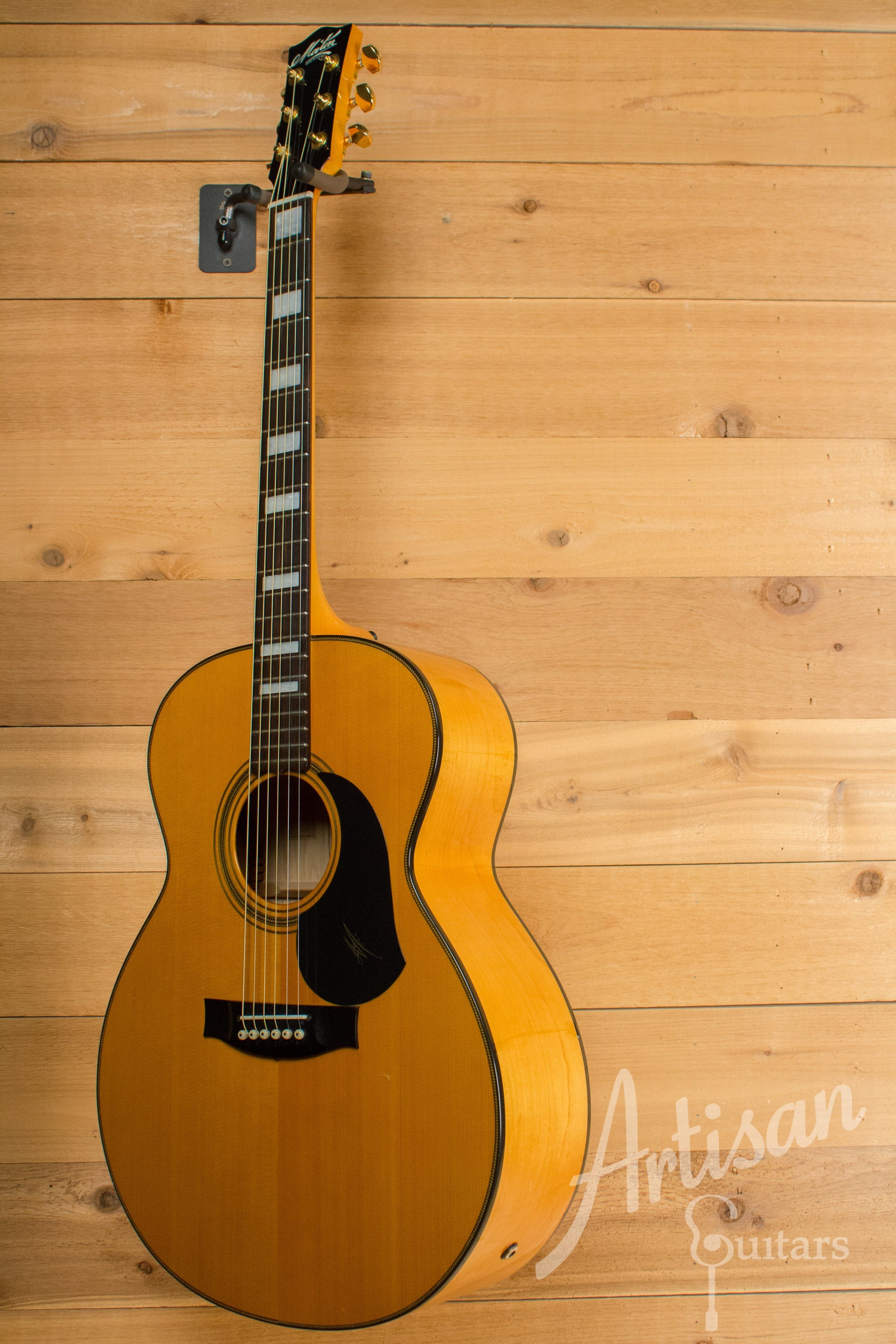 Maton ECJ85 Custom Jumbo Guitar with Sitka Spruce and Rock Maple Pre-Owned 2009 ID-11214 - Artisan Guitars