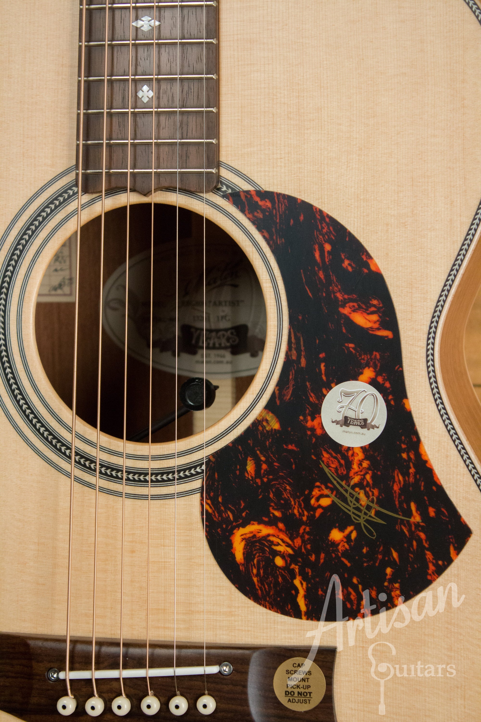 Maton EBG808 Artist Series Sitka Spruce and Blackwood ID-11194 - Artisan Guitars