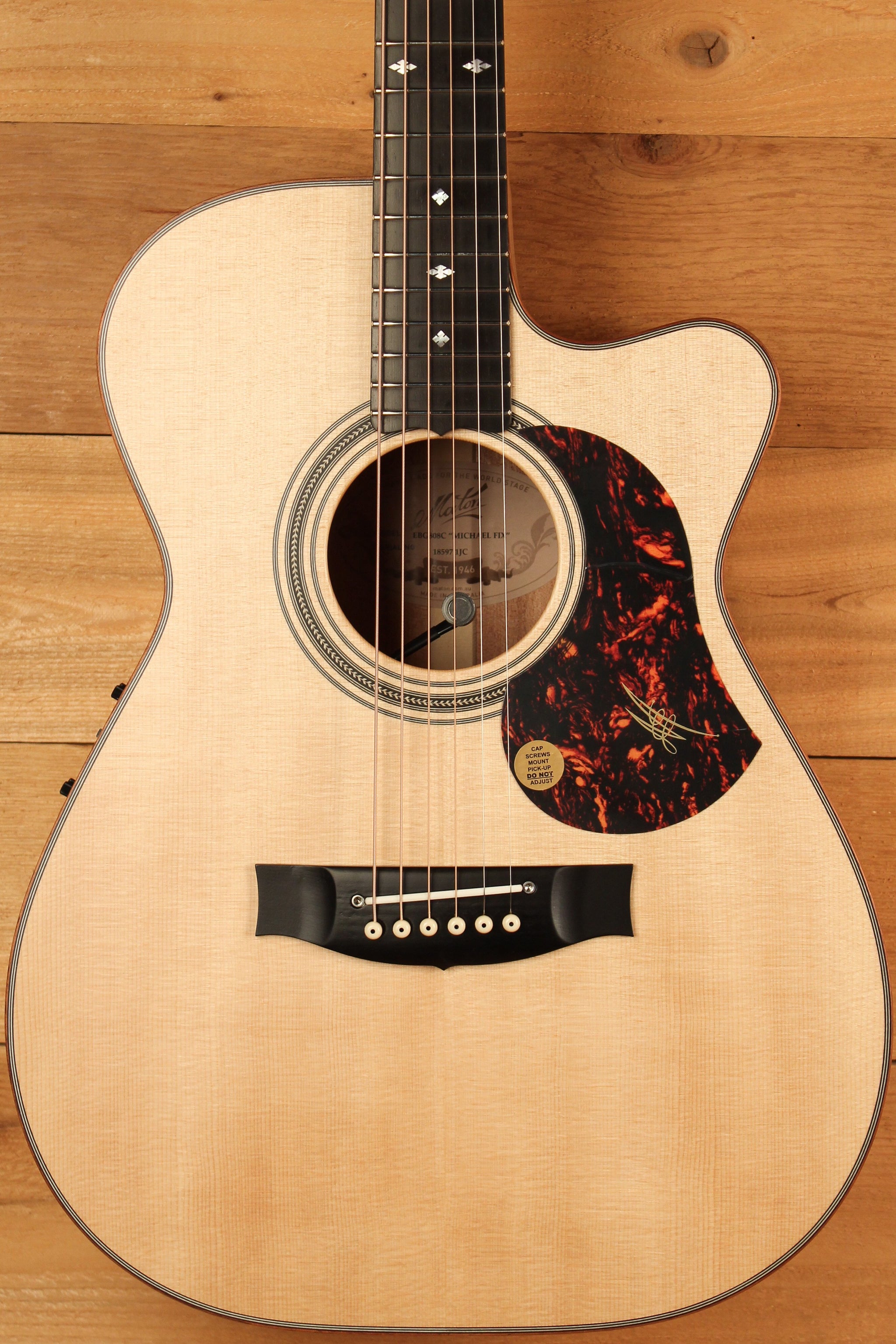 Maton EBG 808C MIC FIX Michael Fix Signature Guitar Sitka and Queensland Maple with Cutaway ID-13264 - Artisan Guitars