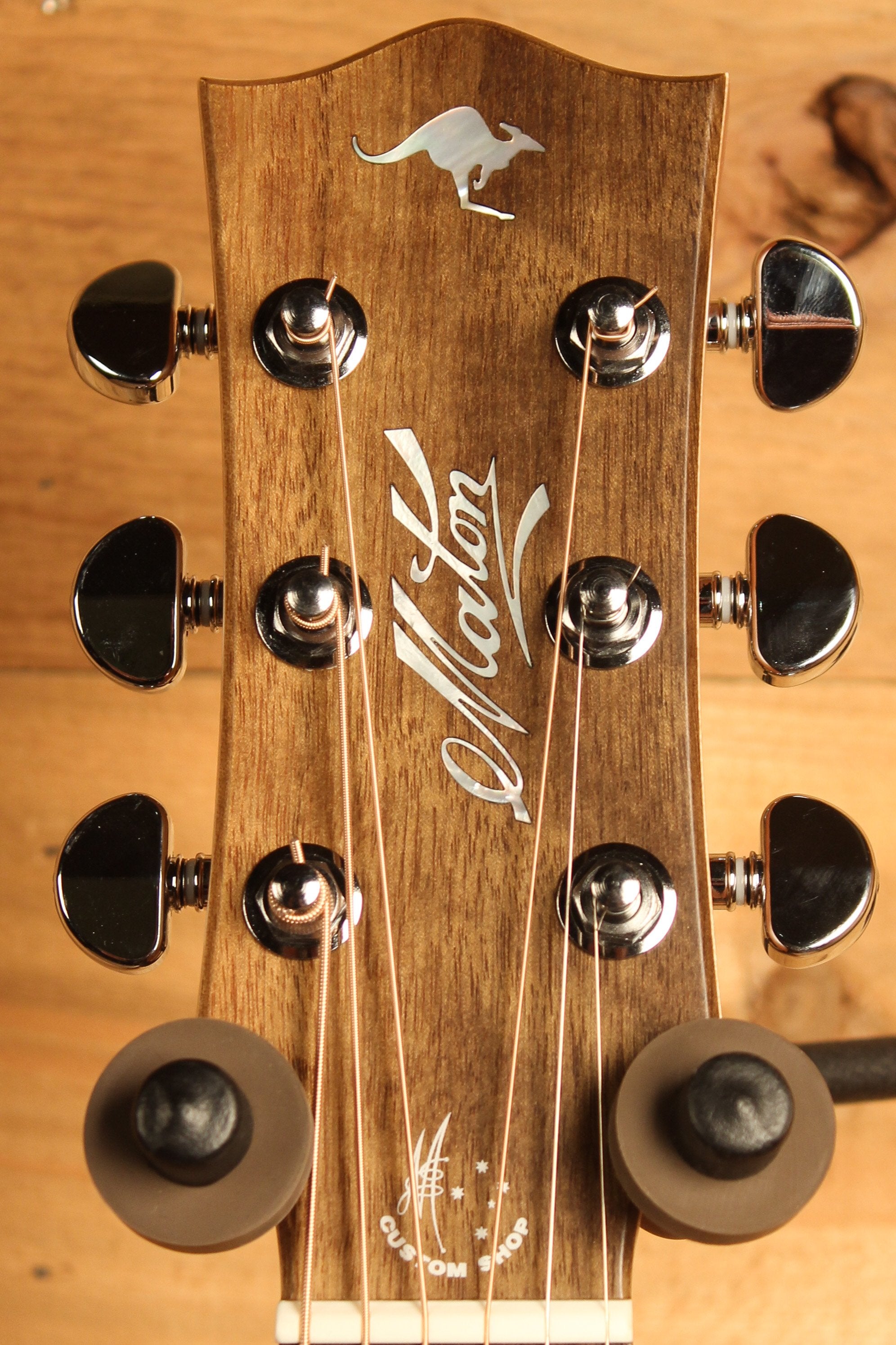 Maton Custom Shop T.E Personal Guitar Sitka Spruce & Queensland Maple ID-13080 - Artisan Guitars