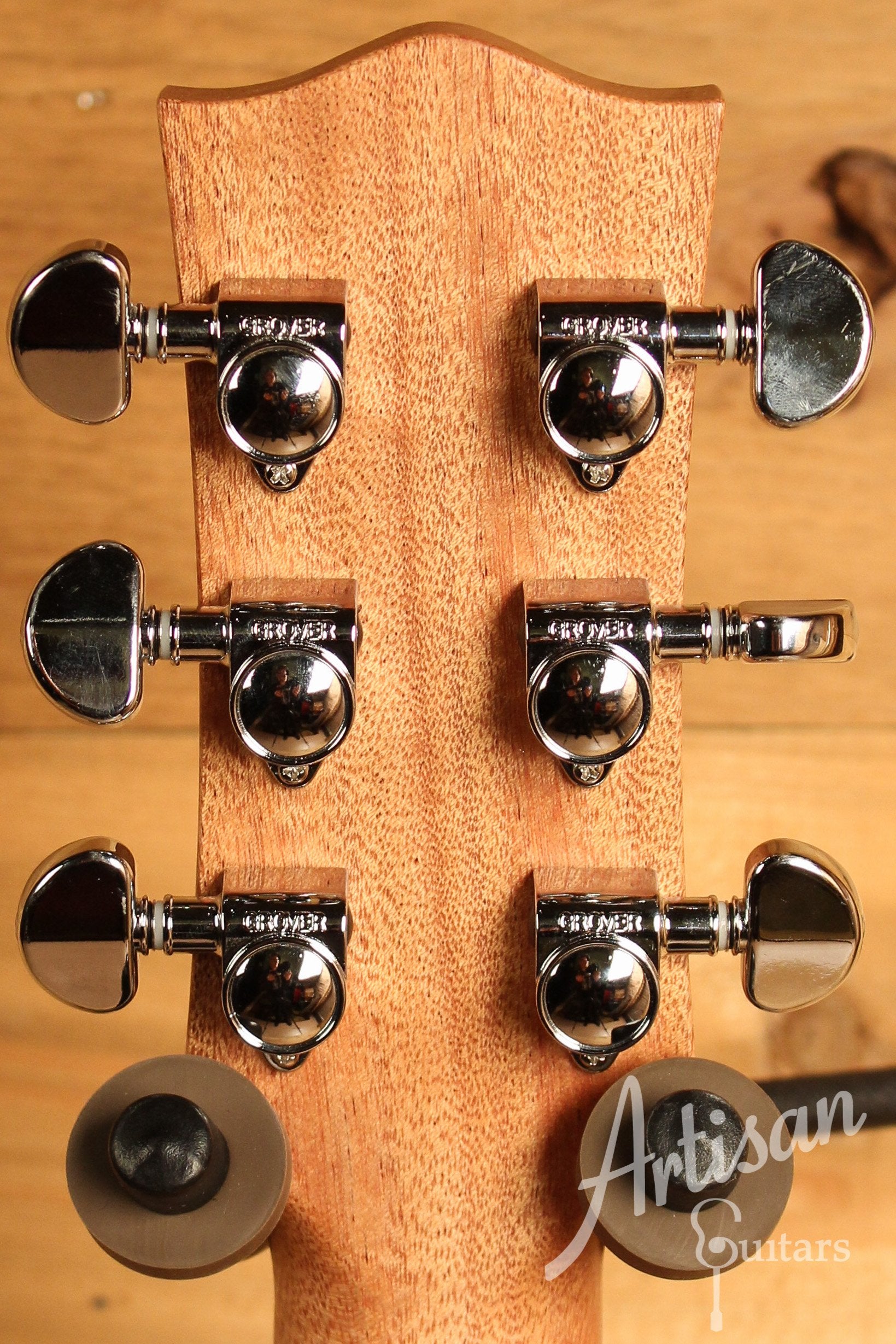 Maton EBW808 Cutaway Guitar w/ Blackwood Top, Back & Sides w/ AP5 Pro Pickup System ID-12851 - Artisan Guitars