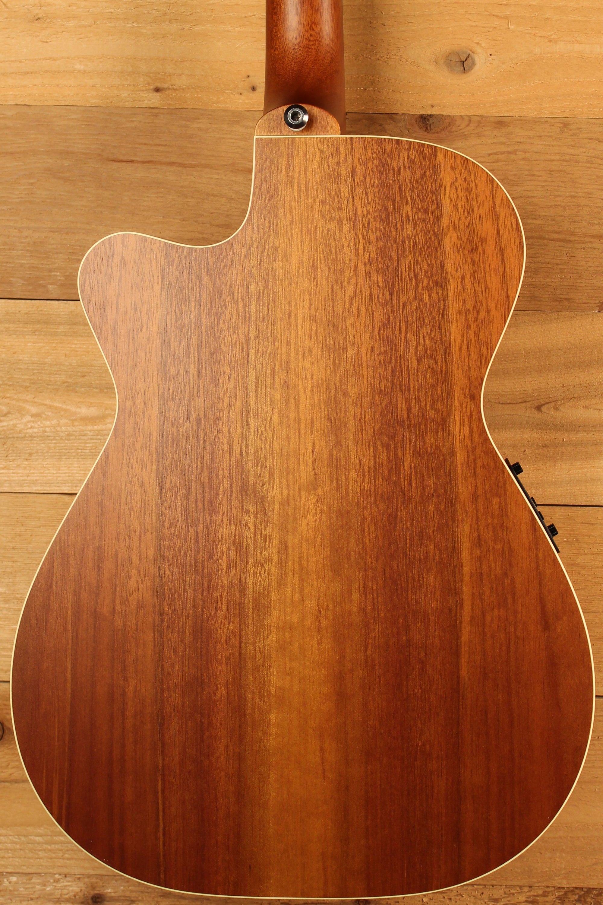 Maton EBG 808C TE Tommy Emmanuel Signature Guitar Cutaway ID-13612 - Artisan Guitars