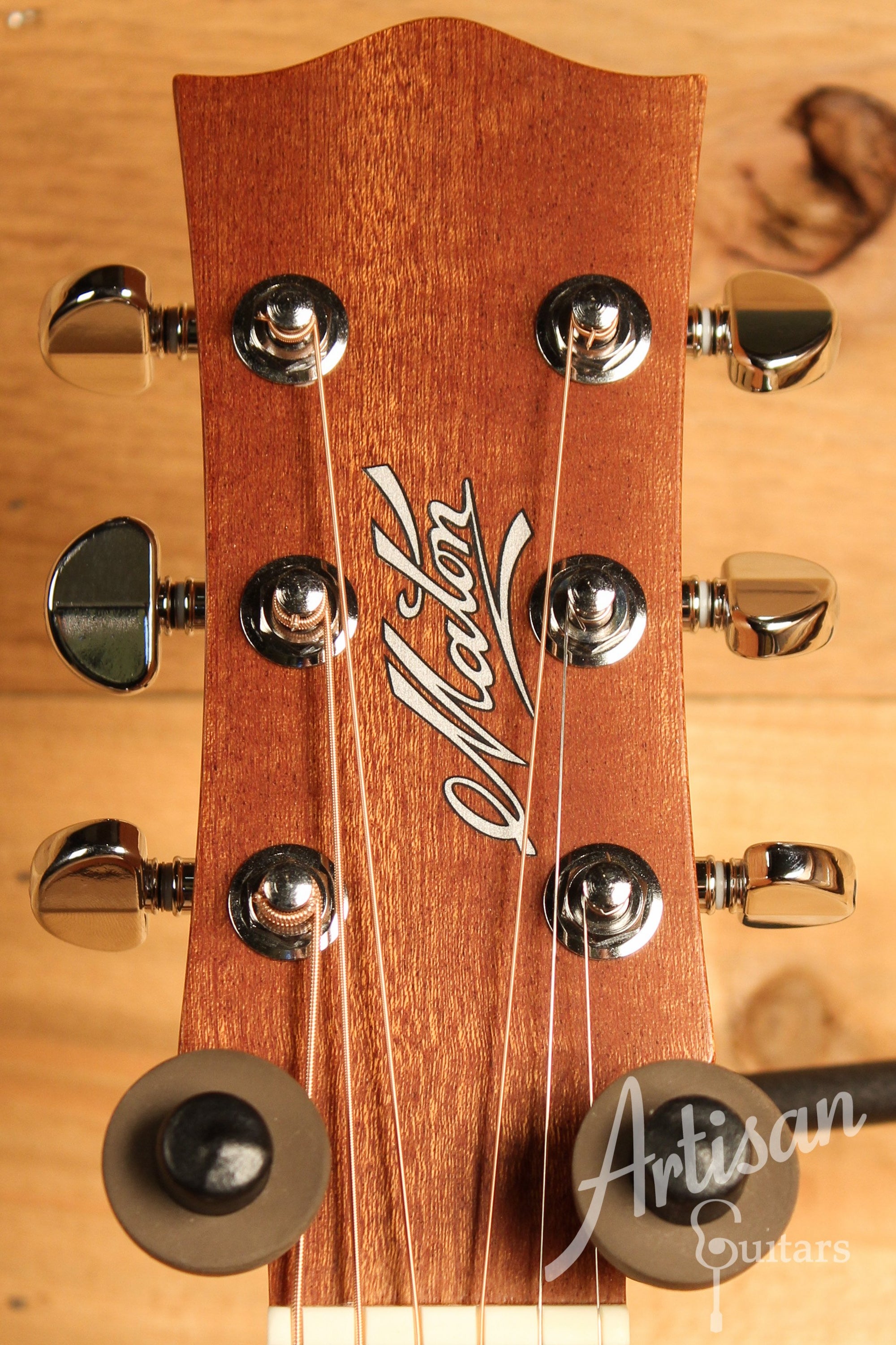 Maton SRS808 Guitar Western Red Cedar and Solid Blackwood ID-12689 - Artisan Guitars