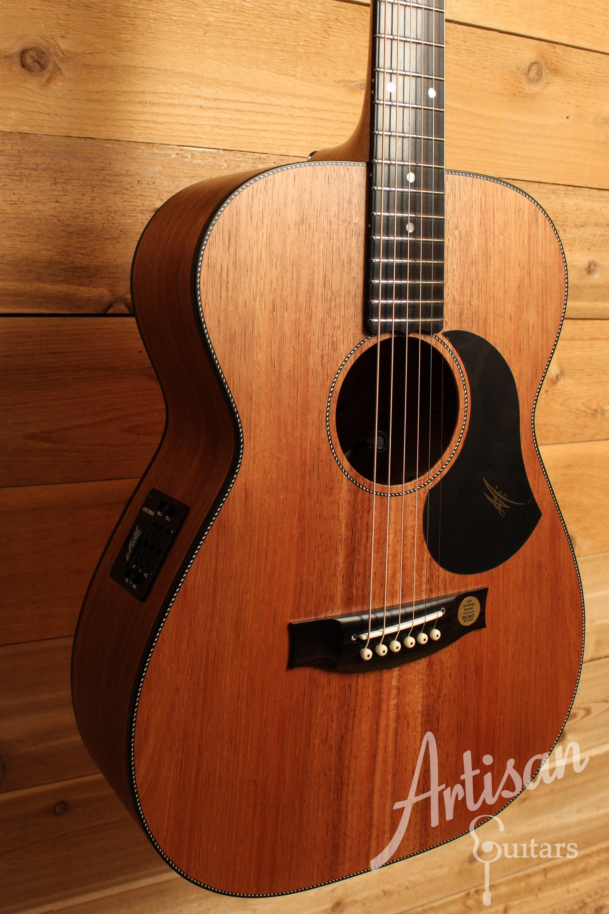 Maton EBW808 Guitar w/ Blackwood Top, Back & Sides w/ AP5 Pro Pickup System ID-12776 - Artisan Guitars