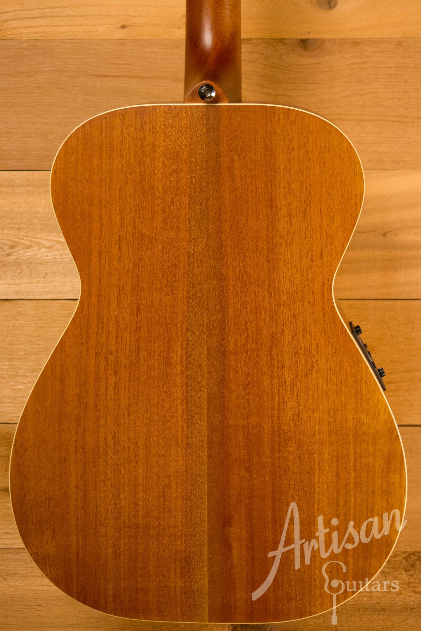 Maton EBG 808 TE Tommy Emmanuel Signature Guitar ID-10824 - Artisan Guitars