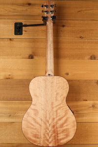 Maton EM6 Mini Guitar Sitka Spuce and Queensland Maple AP5 Original ID-13717 - Artisan Guitars