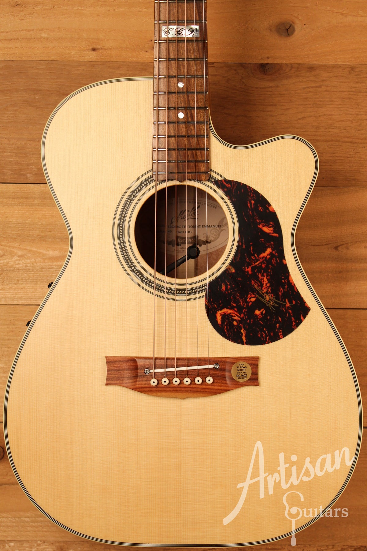 Maton EBG 808C TE Tommy Emmanuel Signature Guitar w/ Cutaway ID-12902 - Artisan Guitars