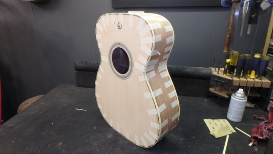 Maton T.E Personal Guitar Sitka Spruce and AAA"Bees Wings" Queensland Maple ID-10694 - Artisan Guitars