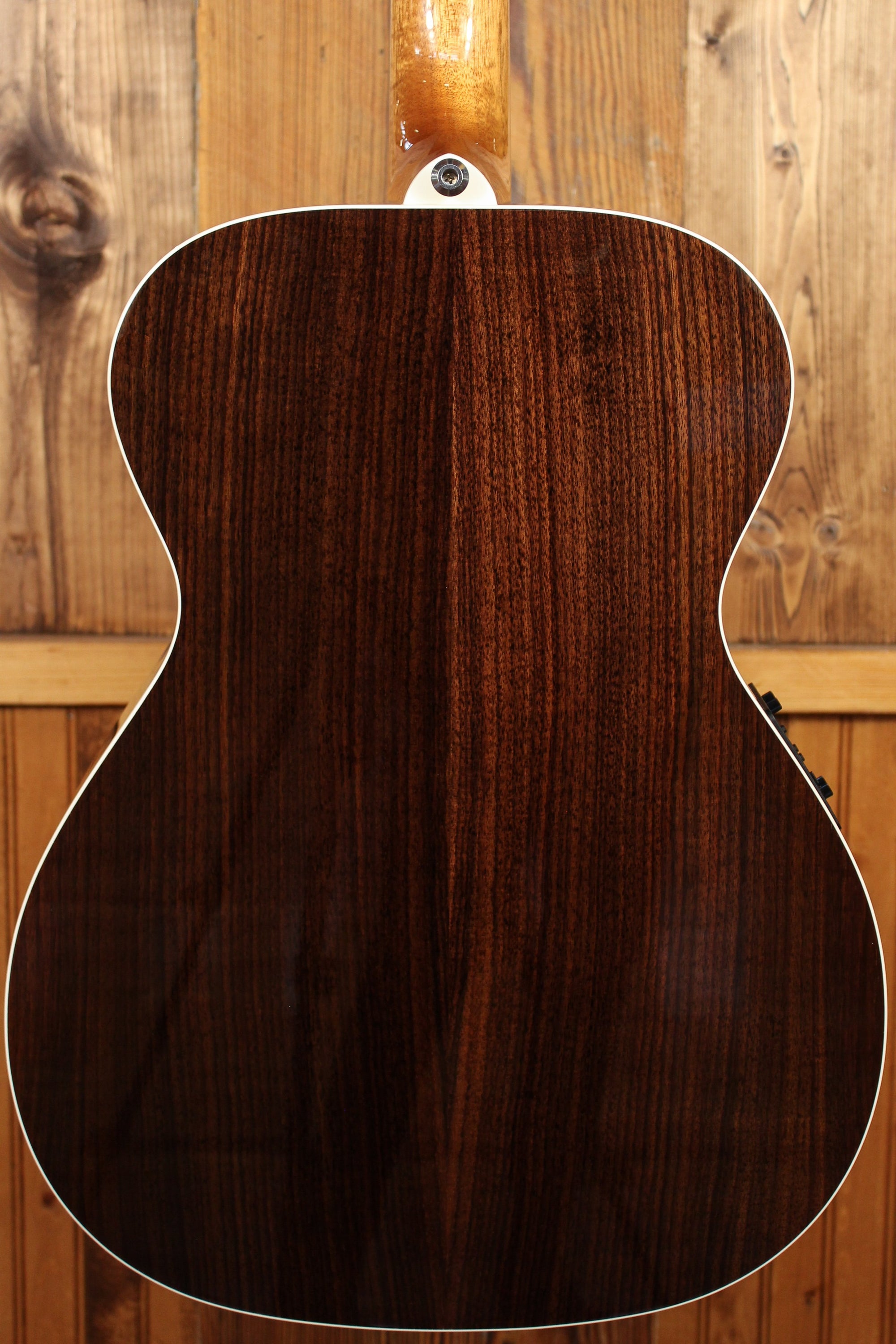 Maton Custom Shop Classic Guitar with European Spruce and Indian Rosewood ID-13823 - Artisan Guitars
