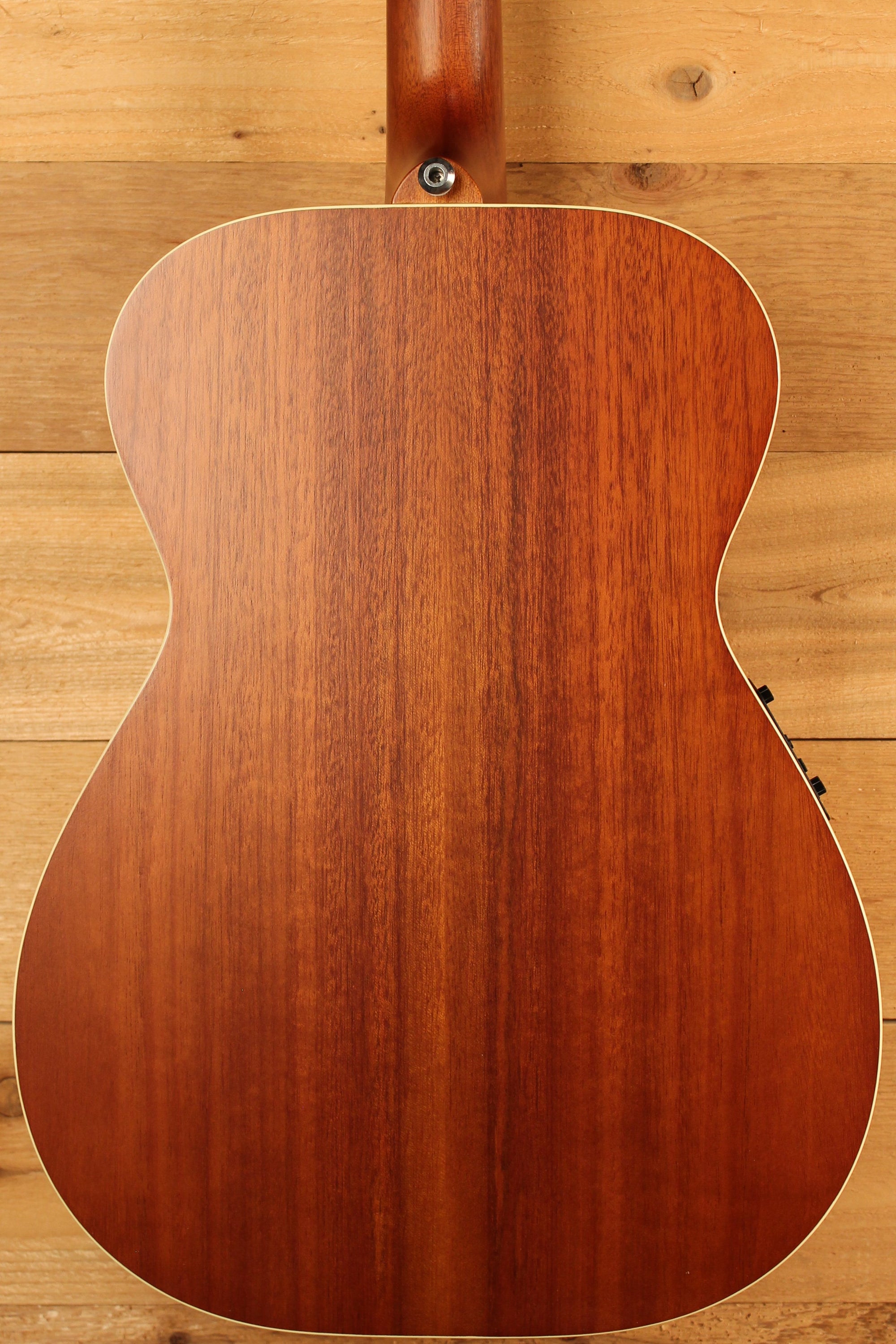 Maton EBG 808 TE Tommy Emmanuel Signature Guitar Pre-Owned 2019 ID-13658 - Artisan Guitars