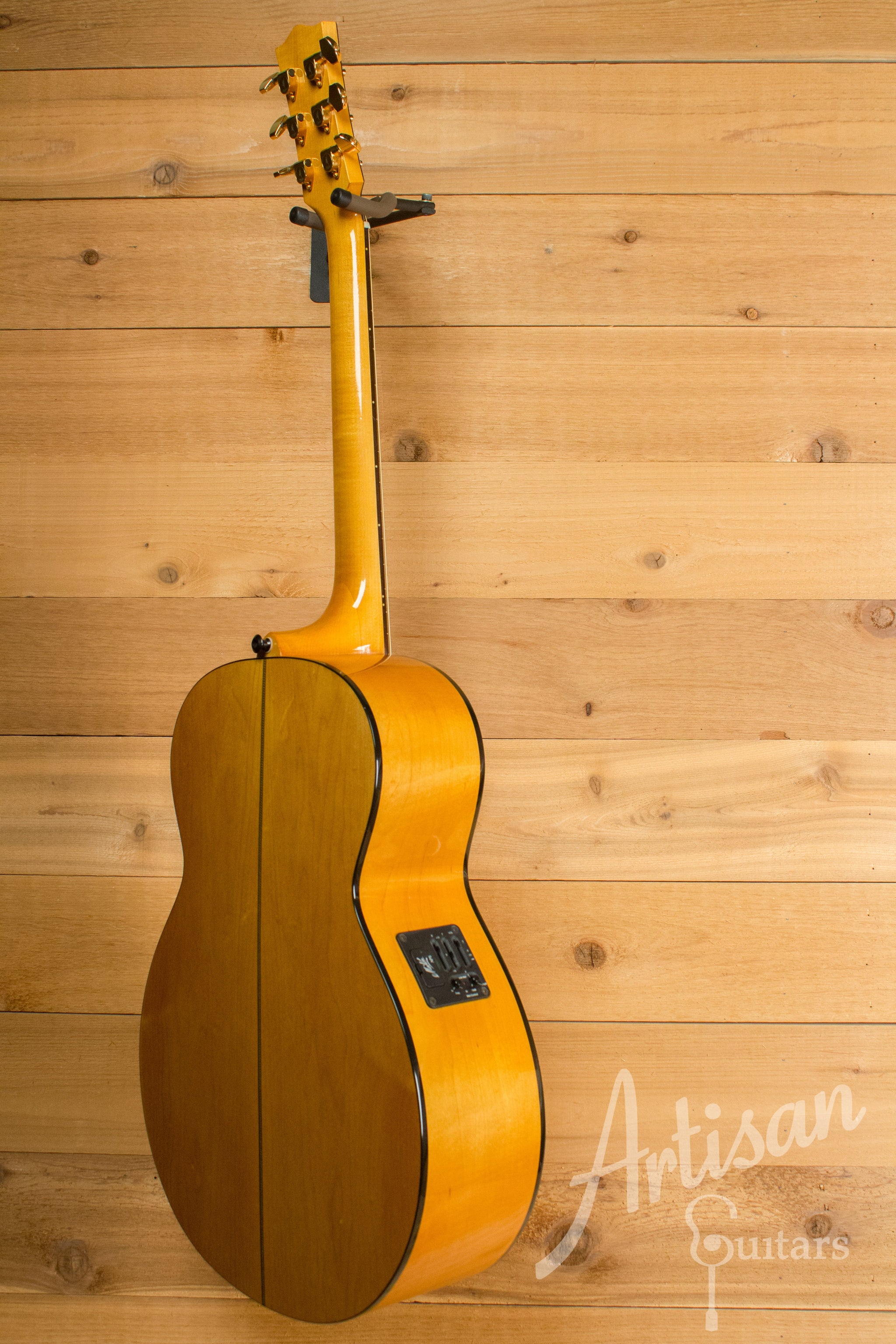 Maton ECJ85 Custom Jumbo Guitar with Sitka Spruce and Rock Maple Pre-Owned 2009 ID-11214 - Artisan Guitars