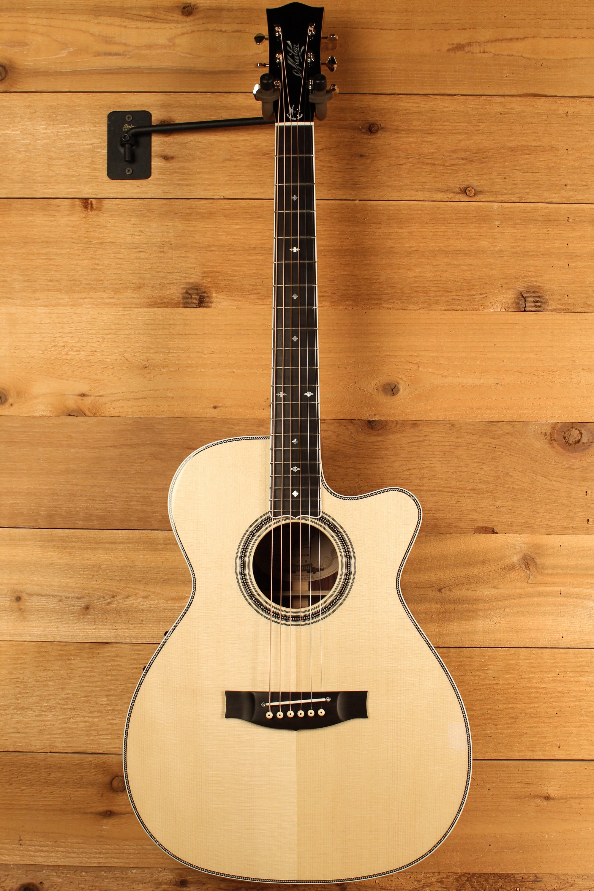 Maton Custom Shop Classic Guitar with European Spruce and Indian Rosewood w/ Cutaway ID-13471 - Artisan Guitars