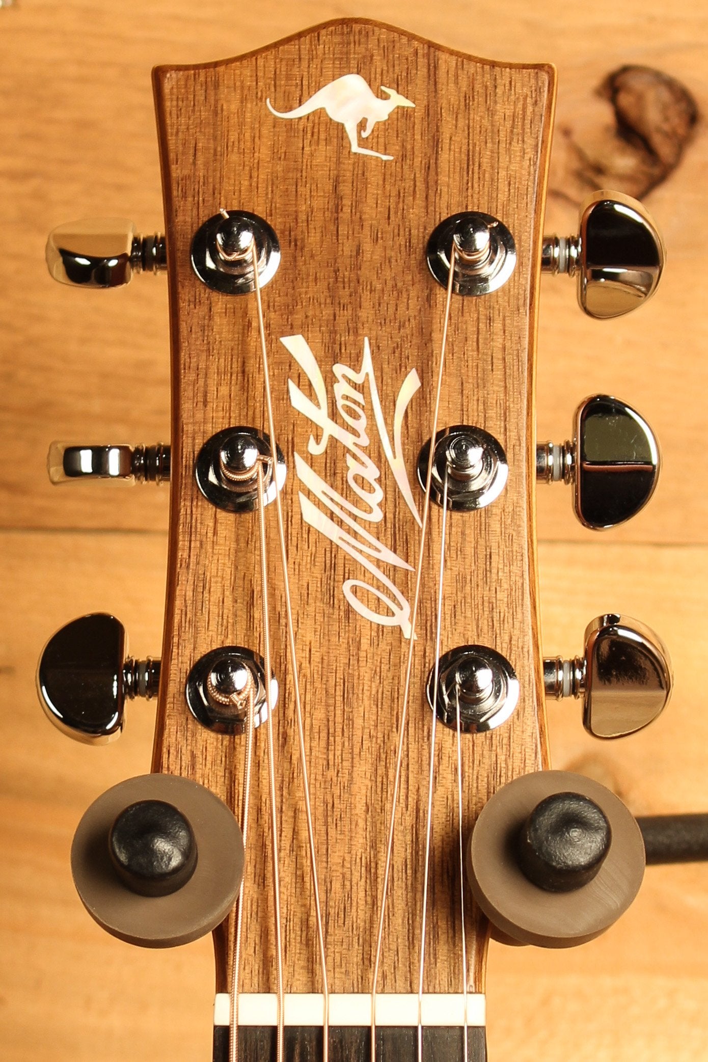 Maton EBG 808C TE Tommy Emmanuel Signature Guitar w/ Cutaway ID-13454 - Artisan Guitars