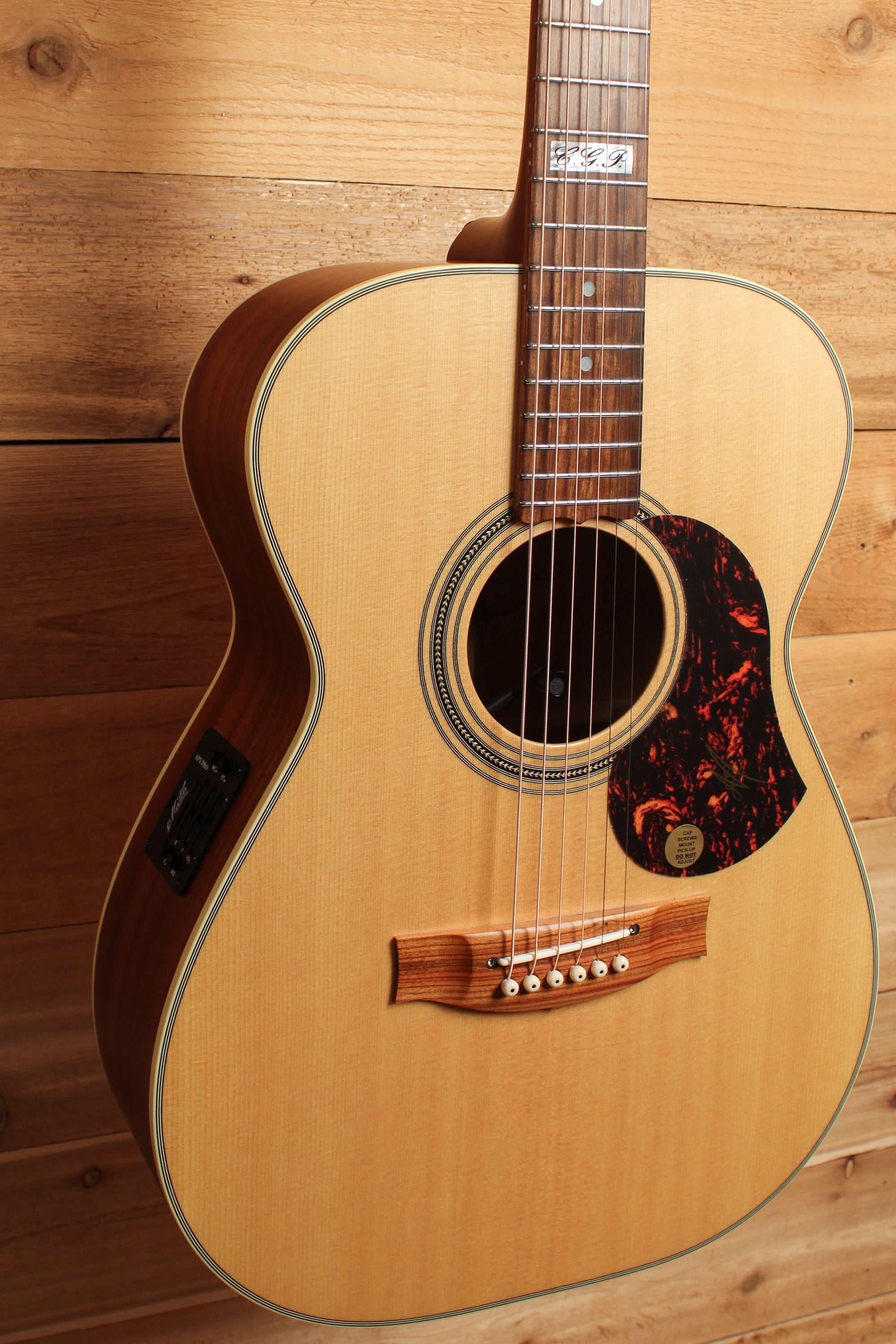 Maton EBG 808 TE Tommy Emmanuel Signature Guitar ID-13023 - Artisan Guitars
