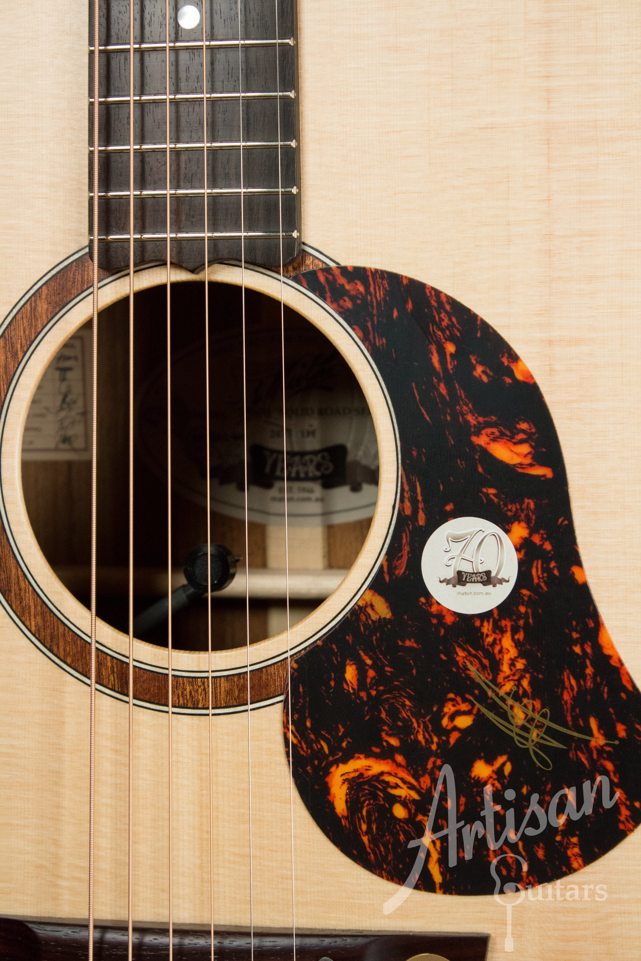 Maton SRS70 Jumbo Guitar Solid Road Series Acoustic Electric AP5 Pro ID-11064 - Artisan Guitars