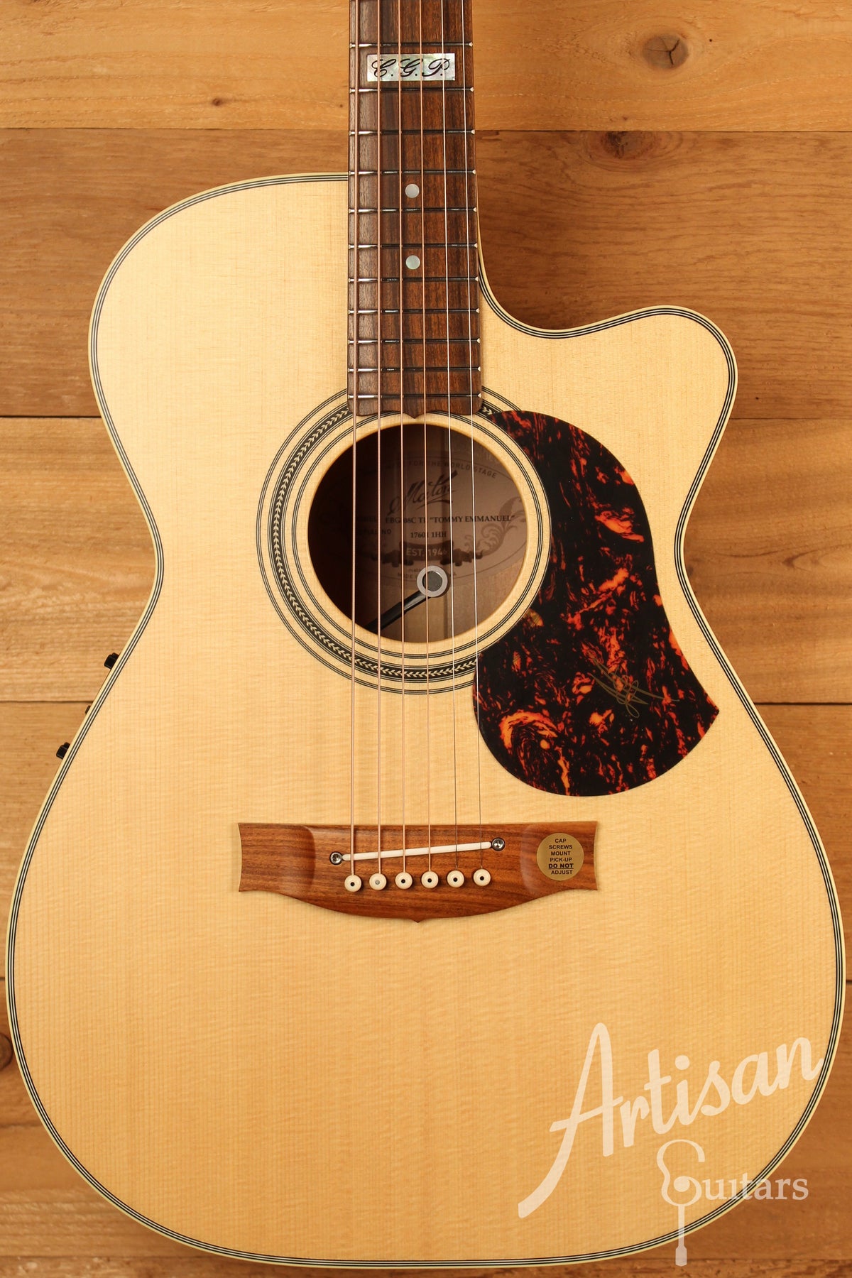 Maton EBG 808C TE Tommy Emmanuel Signature Guitar w/ Cutaway ID-13001 - Artisan Guitars