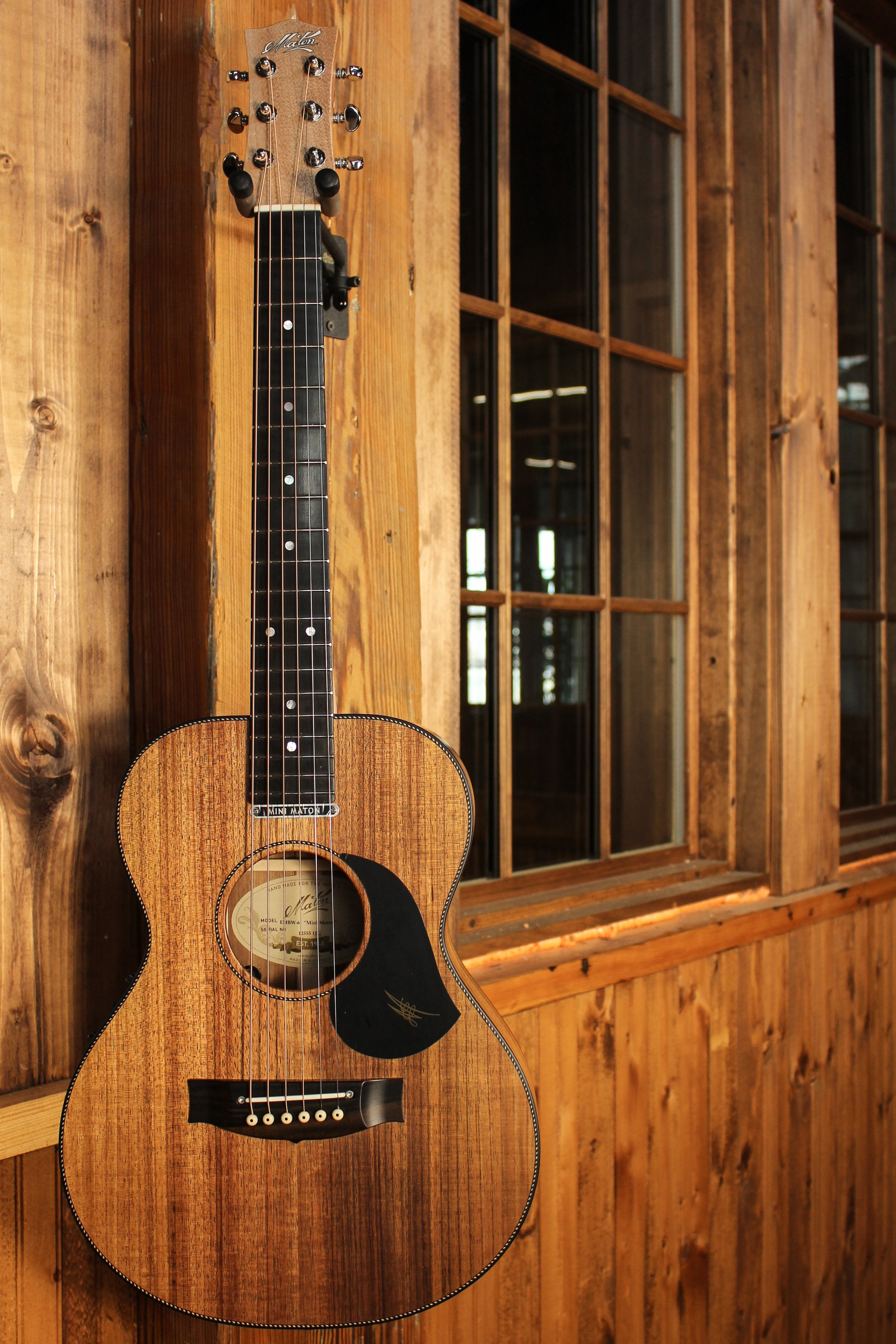 Maton EMBW6 Mini Guitar w/ Blackwood Top, Back & Sides and AP5 Pro Pickup System ID-13791 - Artisan Guitars
