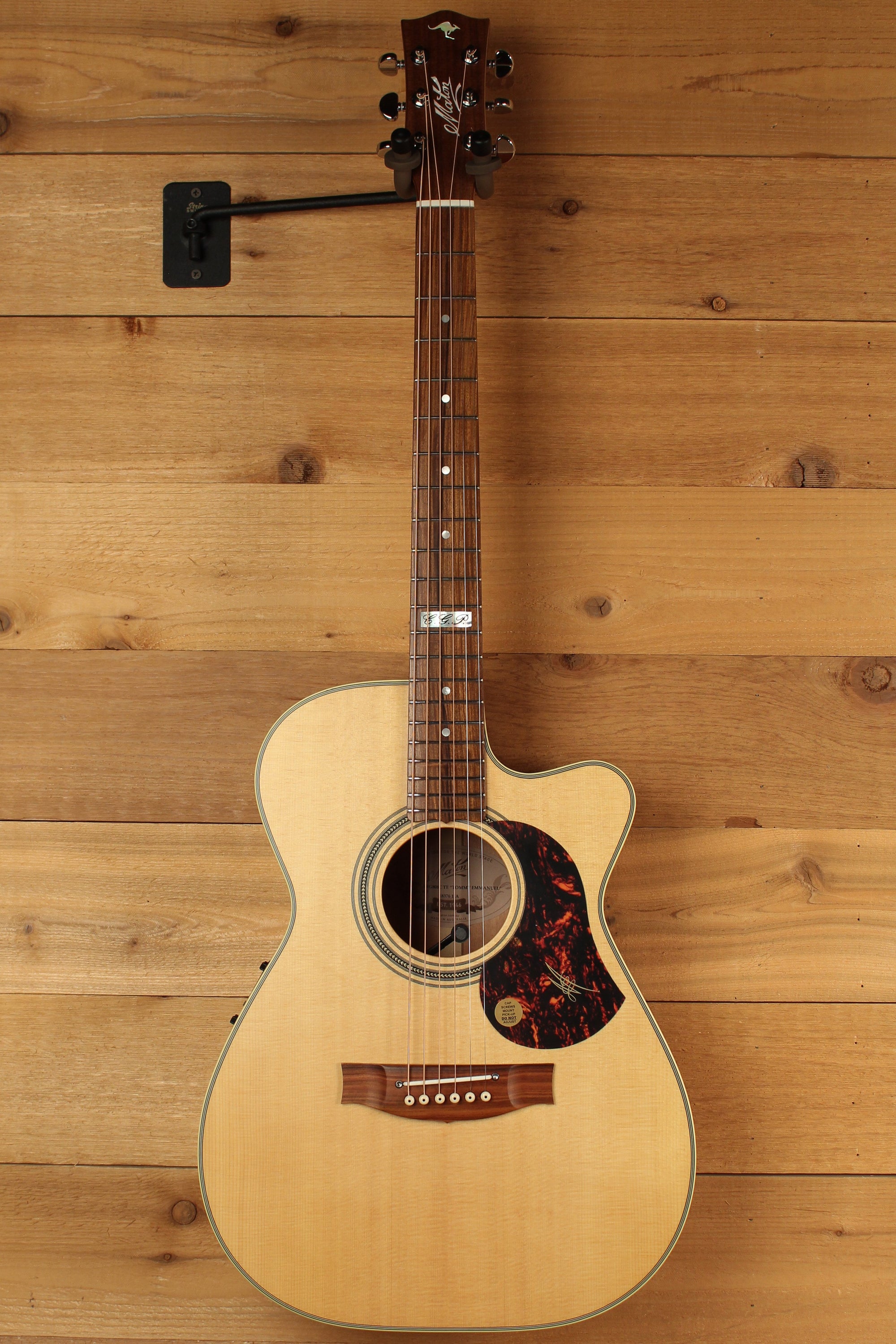 Maton EBG 808C TE Tommy Emmanuel Signature Guitar w/ Cutaway ID-13329 - Artisan Guitars