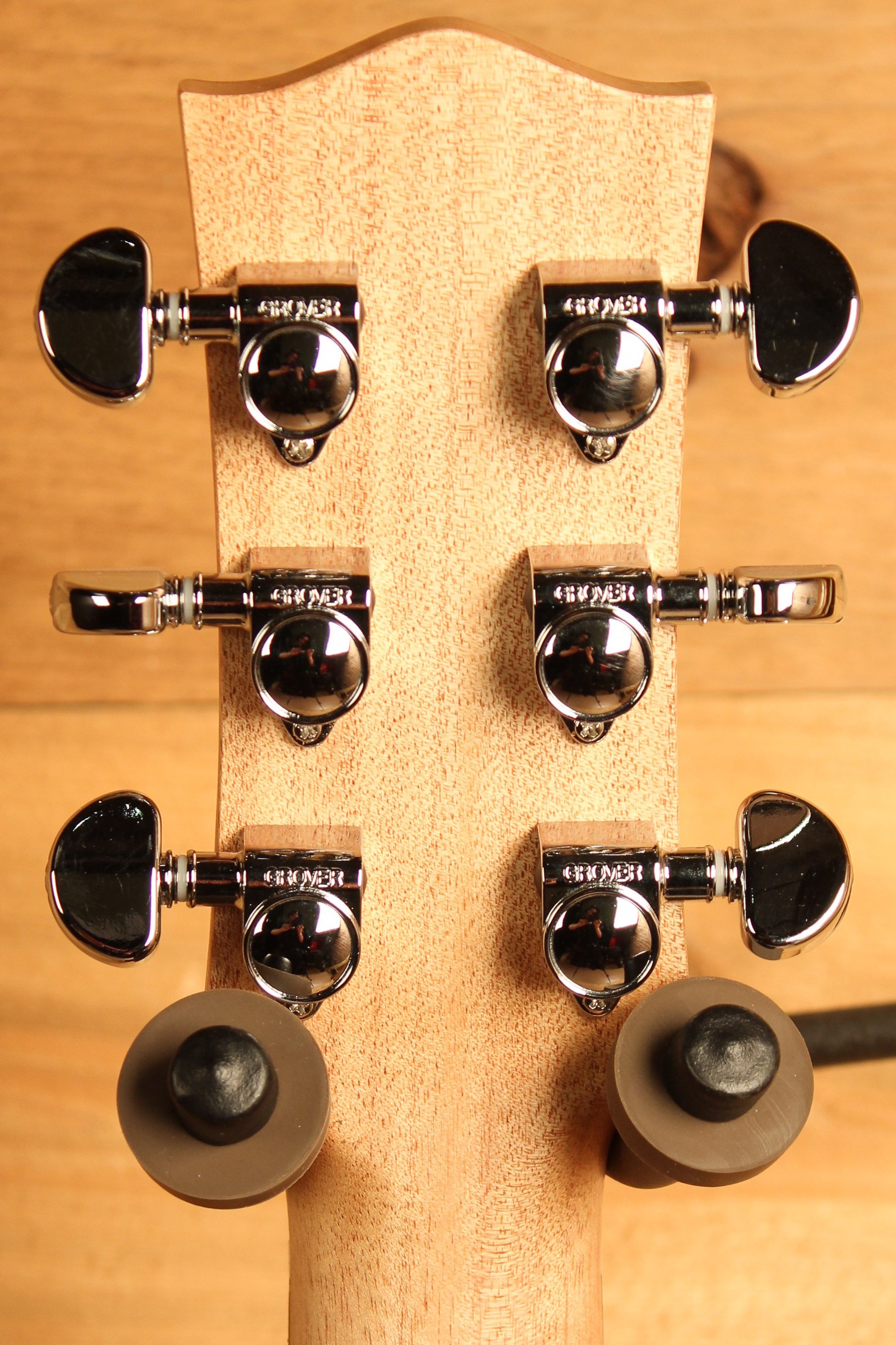 Maton EBW808 Cutaway Guitar w/ Blackwood Top, Back & Sides w/ AP5 Pro Pickup System ID-13228 - Artisan Guitars