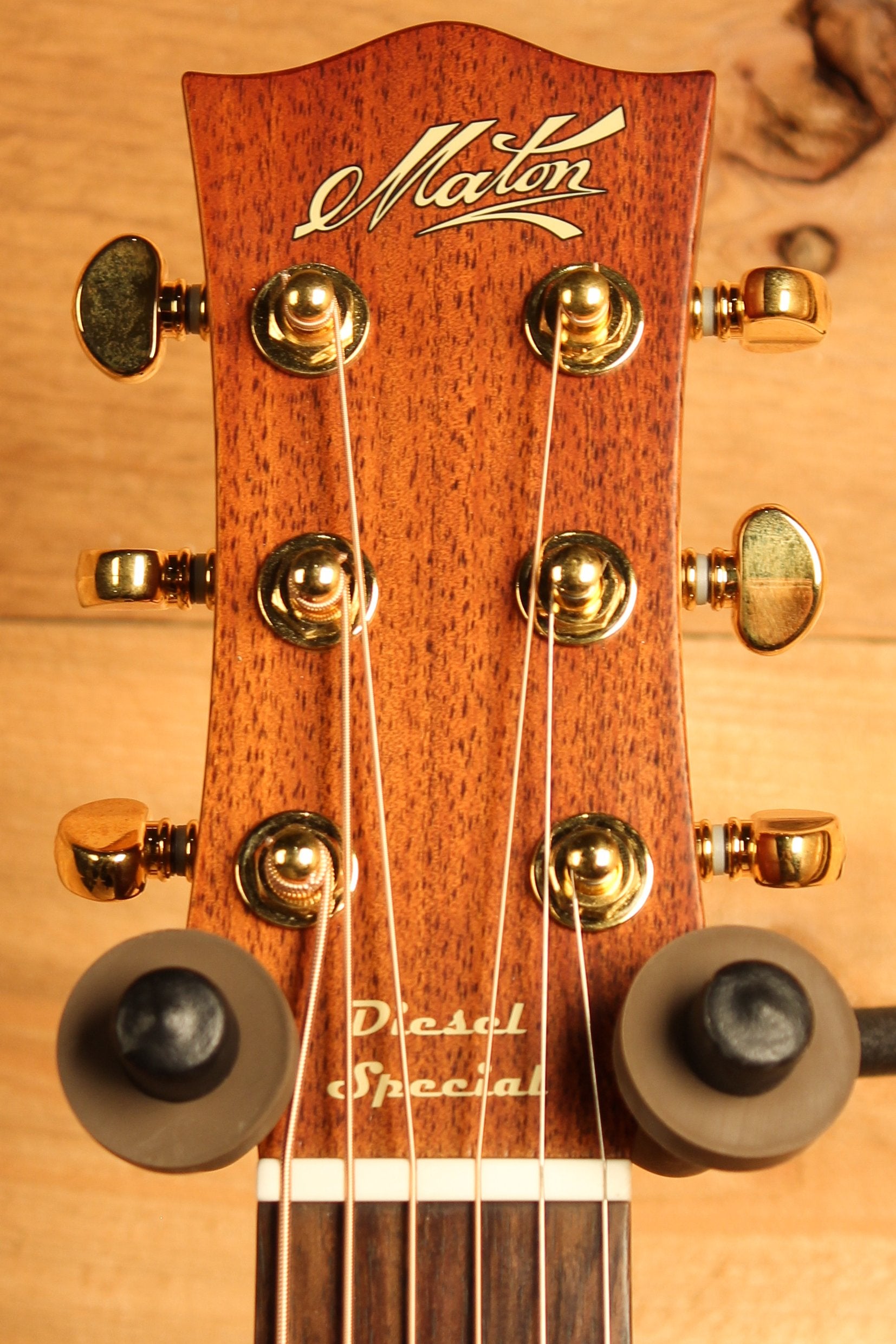 Maton EMD6 Mini Maton Diesel Sitka with Blackwood and Vintage Amber Sunburst ID-13537 - Artisan Guitars